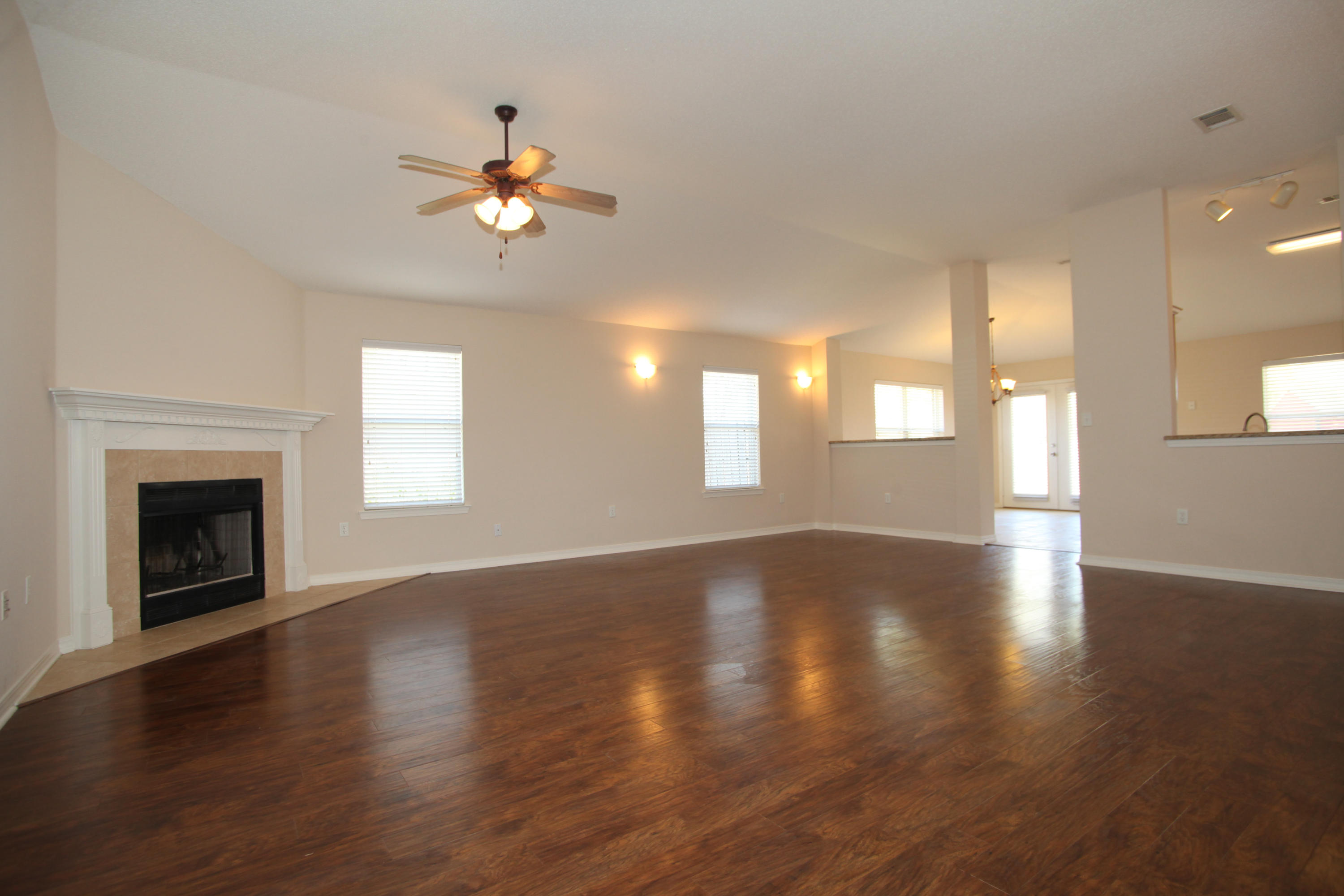 ROSS CROSSING - Residential