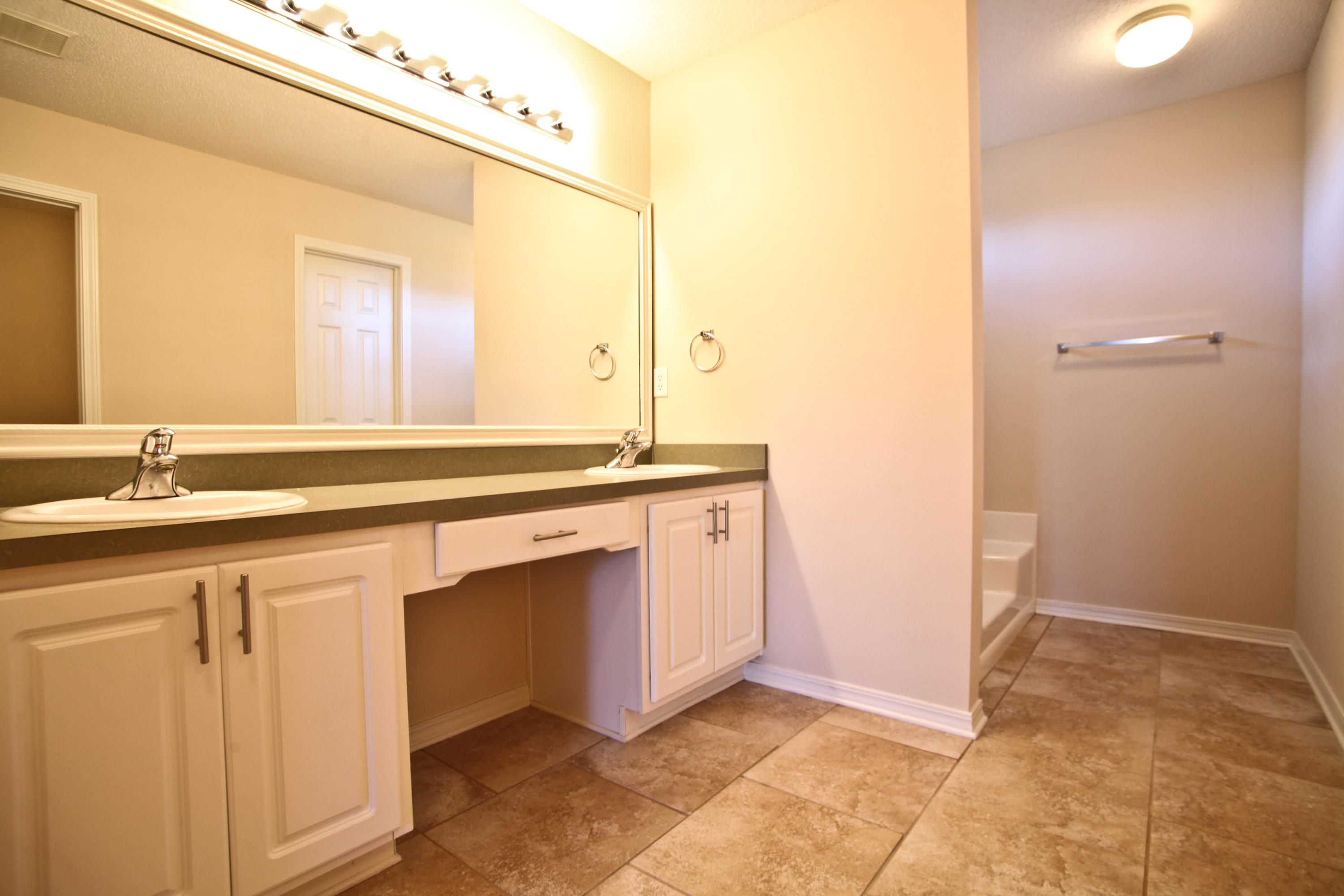 ROSS CROSSING - Residential