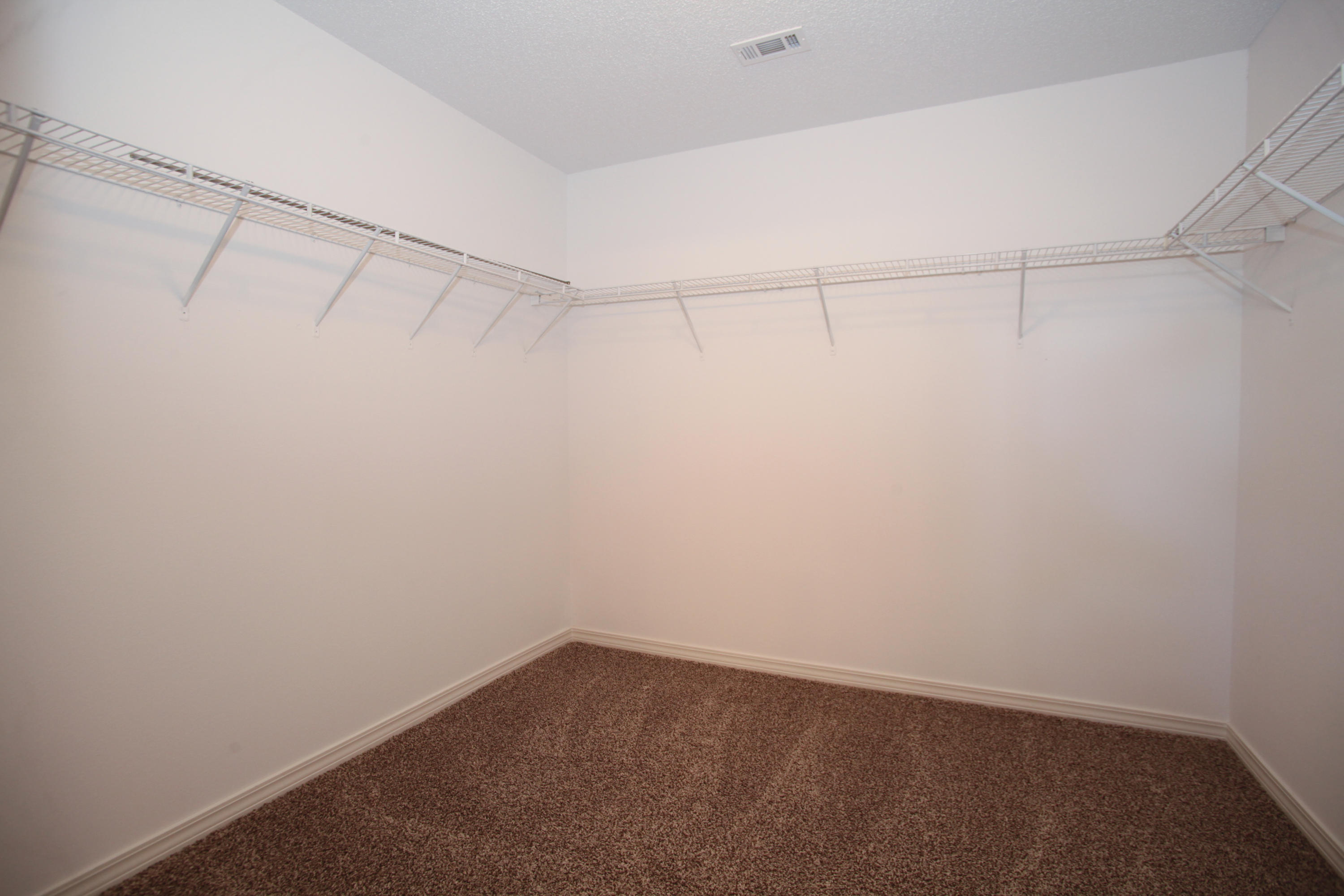 ROSS CROSSING - Residential