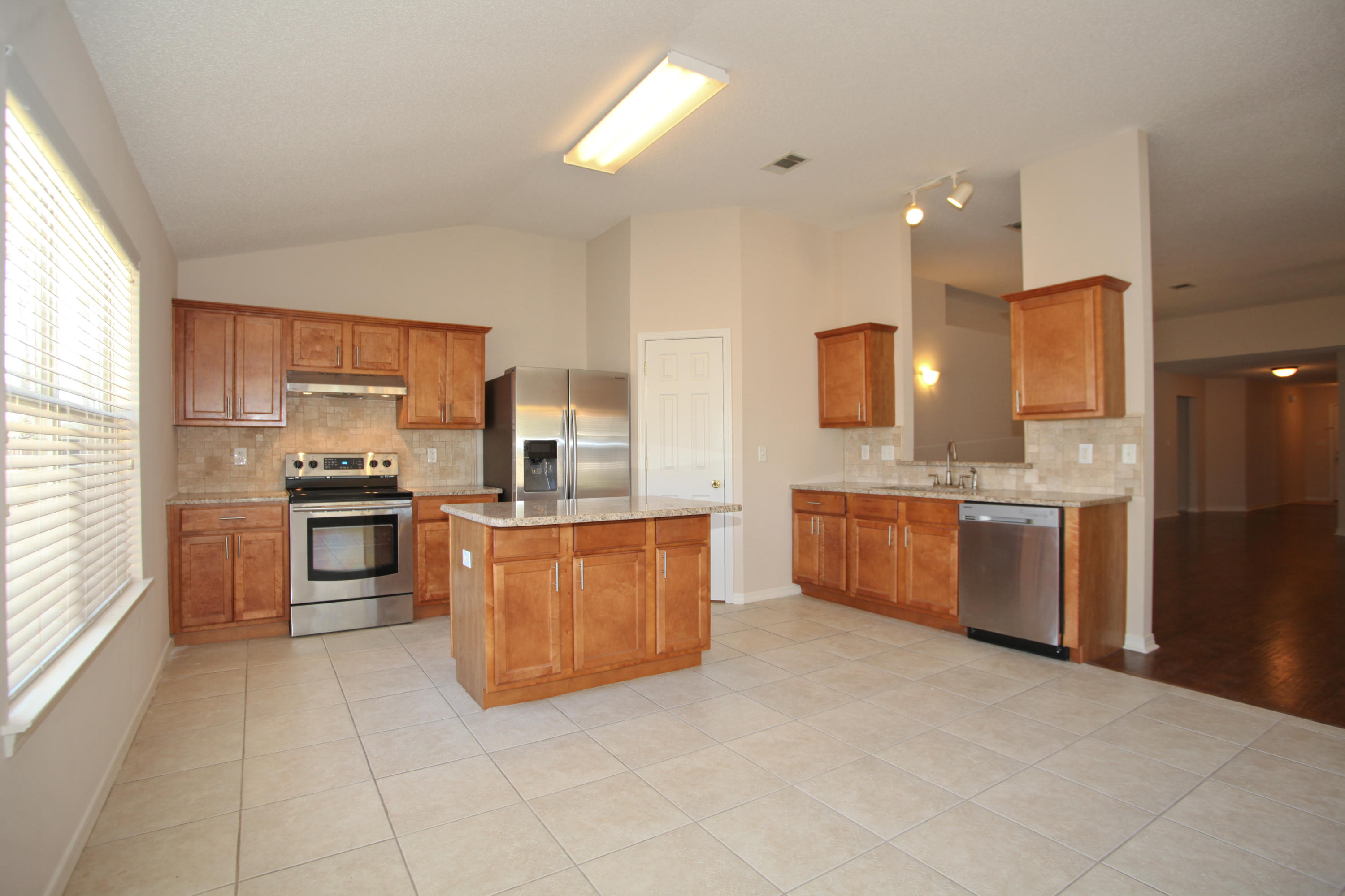 ROSS CROSSING - Residential