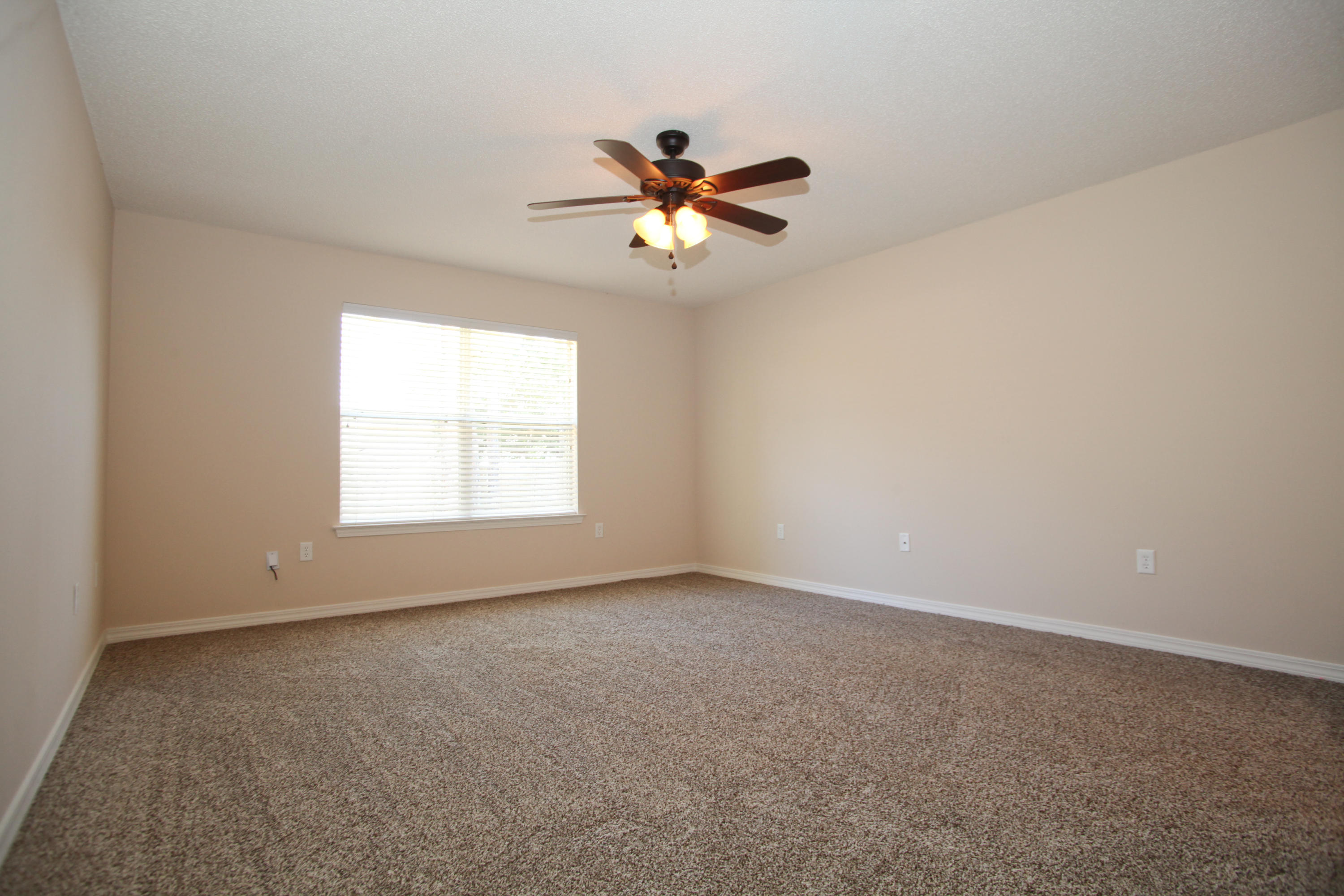 ROSS CROSSING - Residential