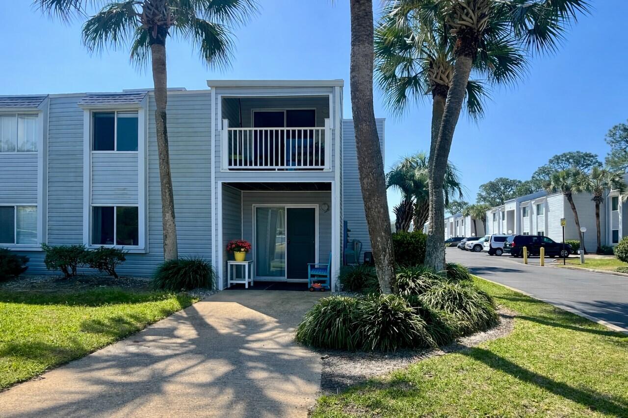 FINISTERRA CONDO - Residential