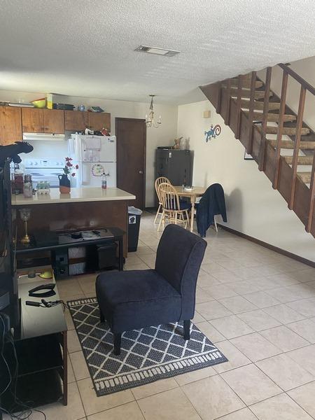 CRESTVIEW HEIGHTS 1ST ADDN - Residential