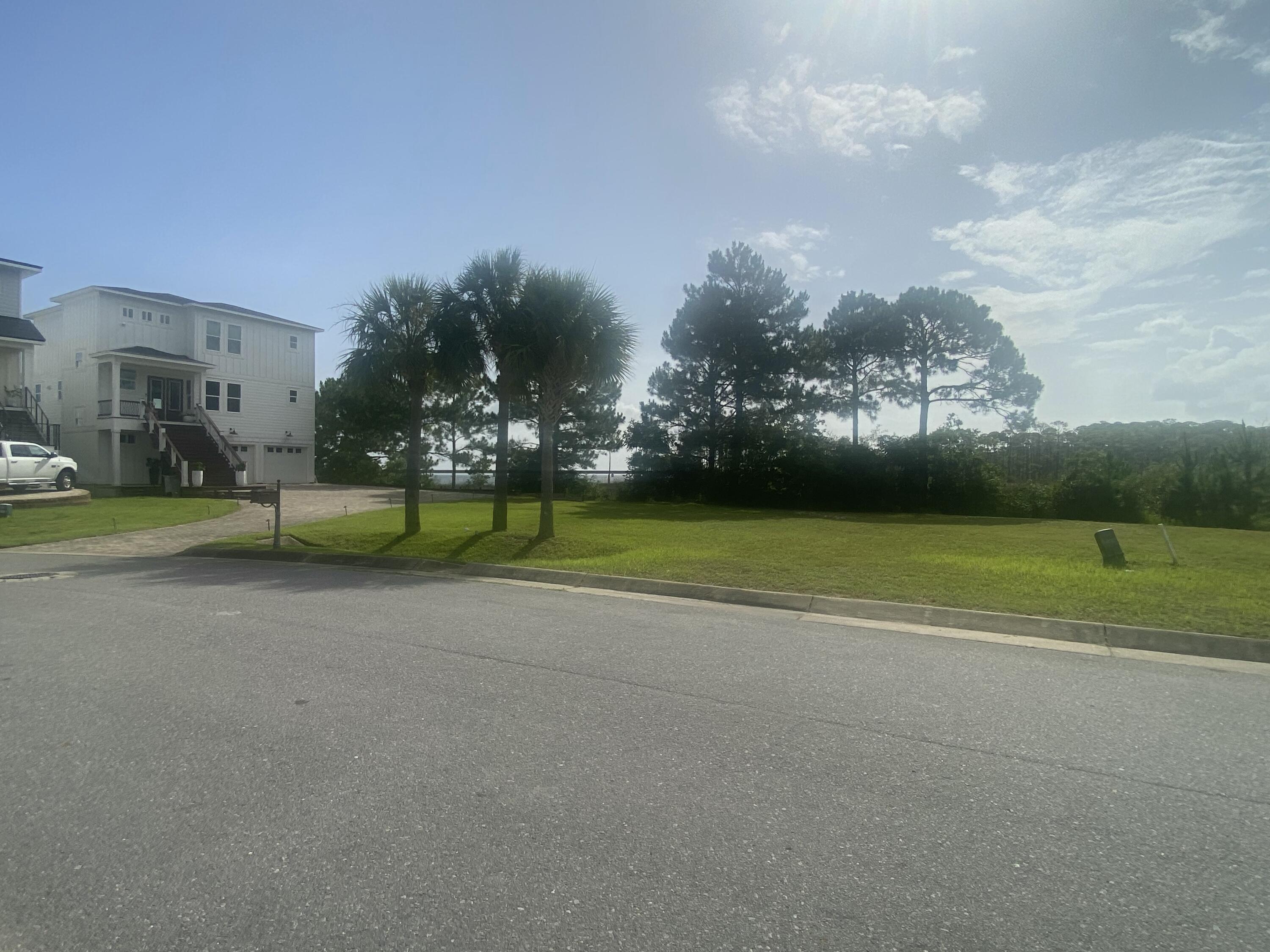 Clipper Bay - Land