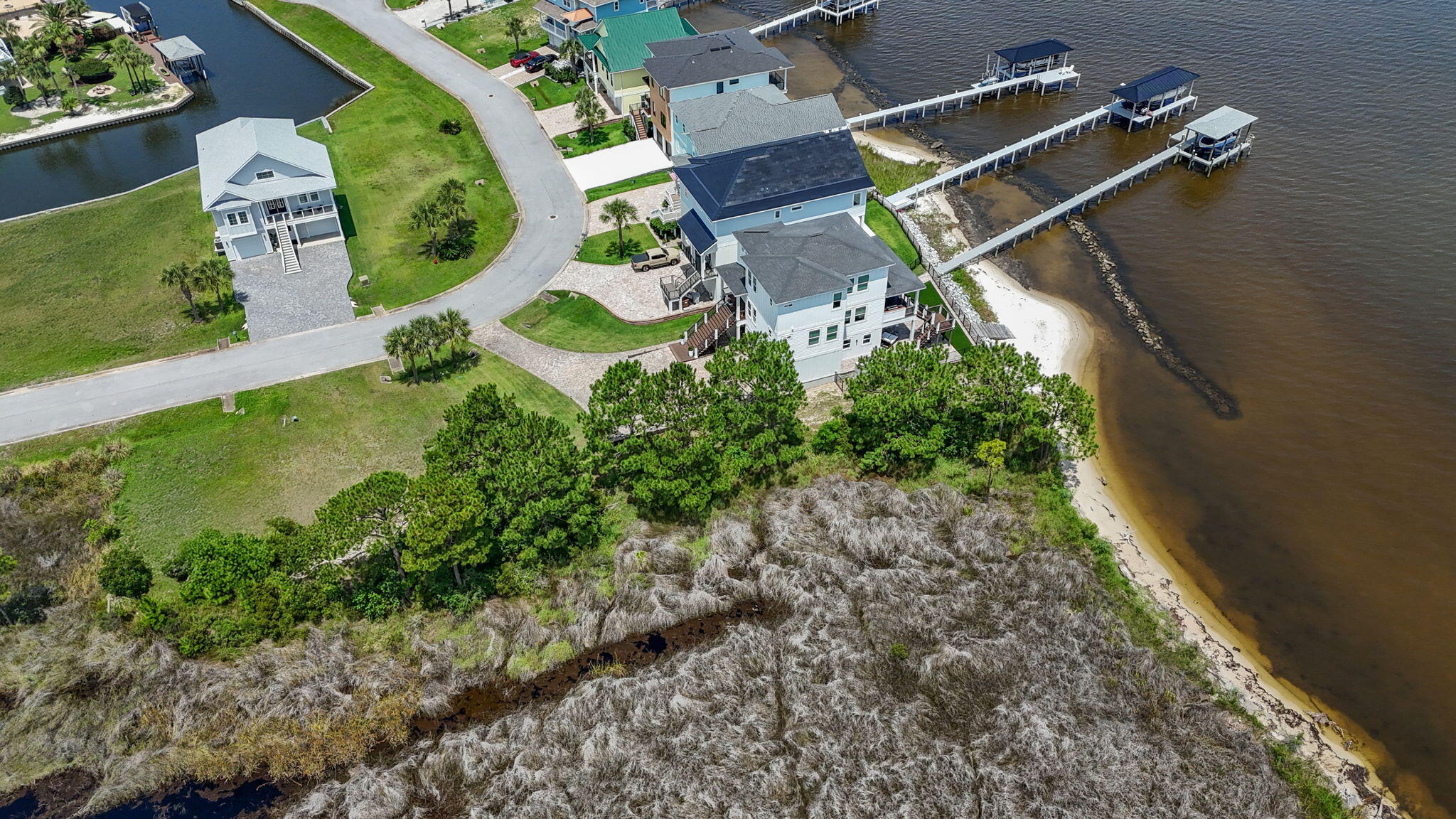 Clipper Bay - Land