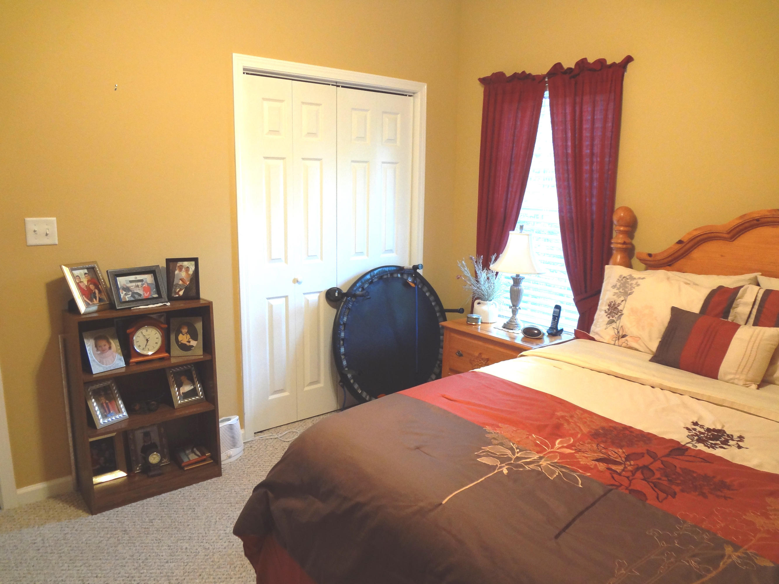 HAPPY HOLLOW - Residential