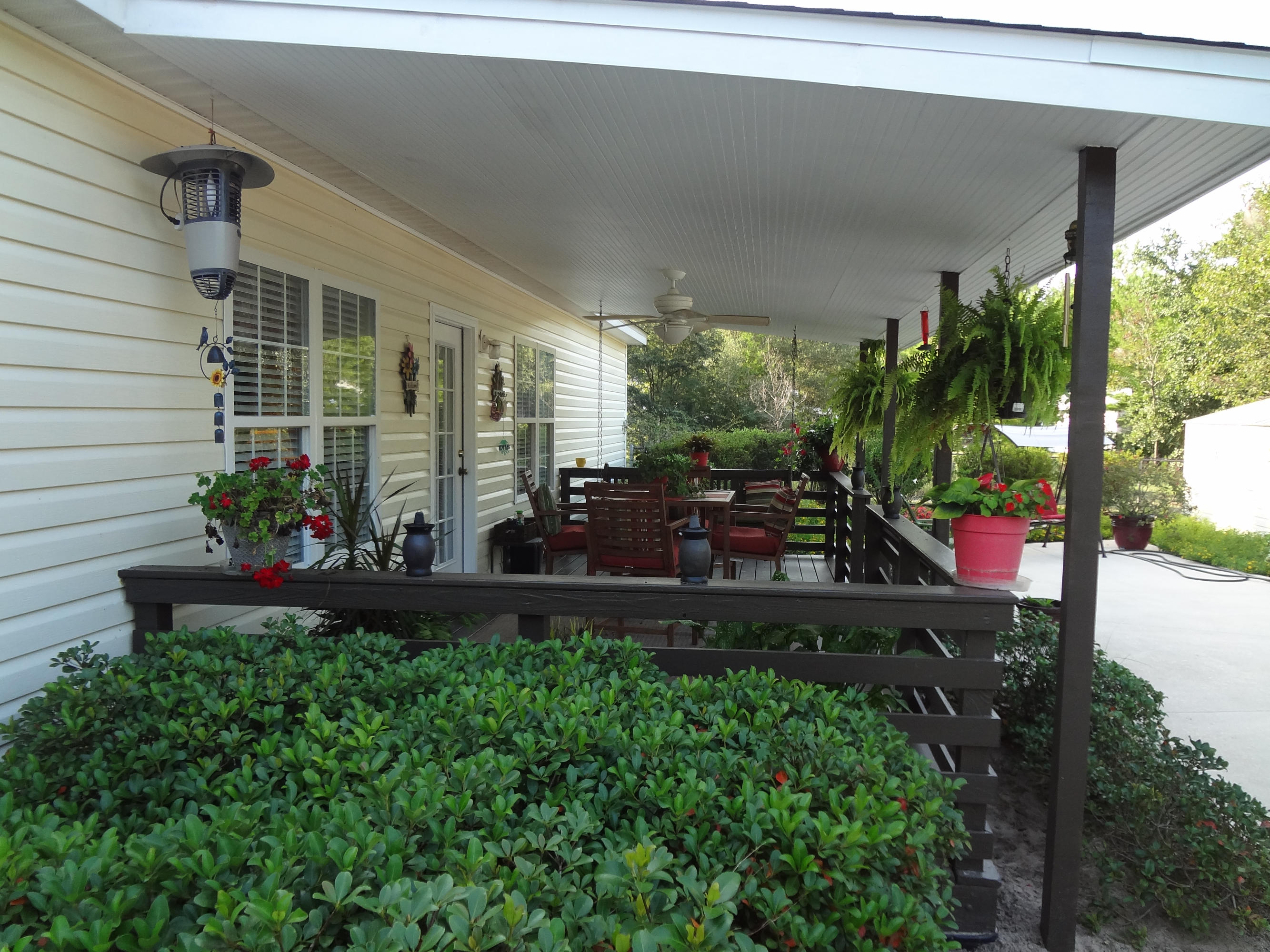 HAPPY HOLLOW - Residential