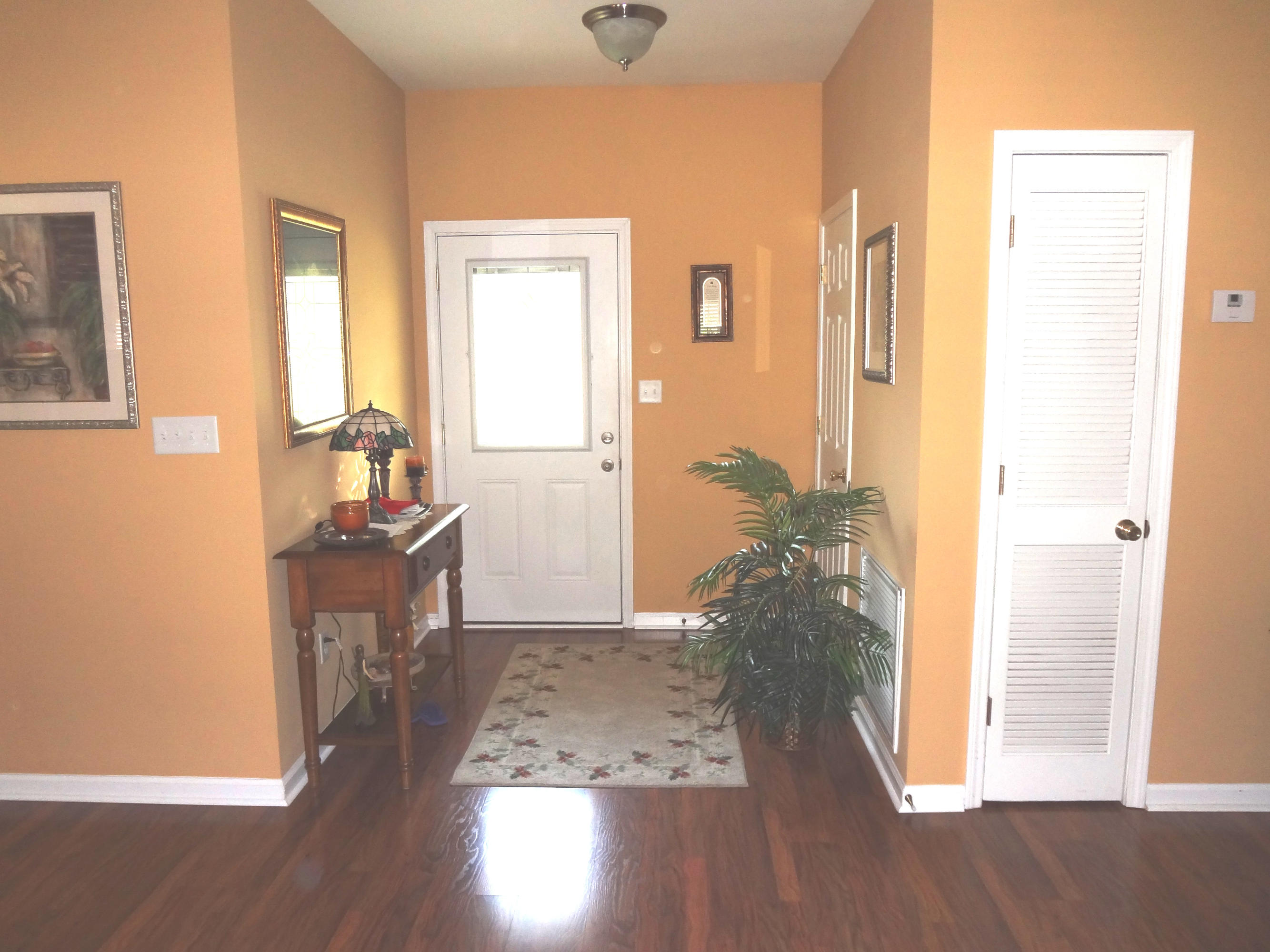 HAPPY HOLLOW - Residential