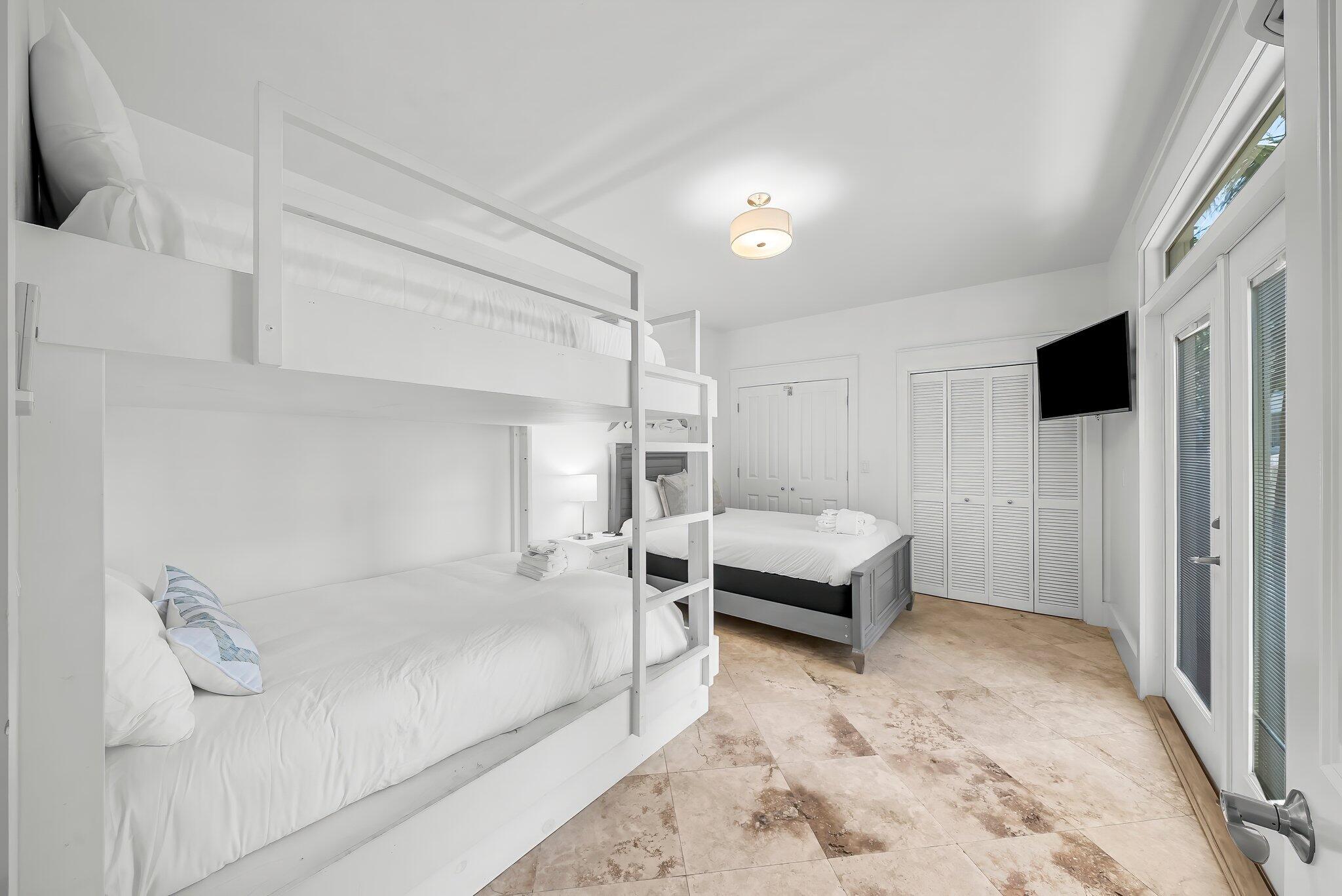 FRANGISTA BEACH 1ST ADDN - Residential