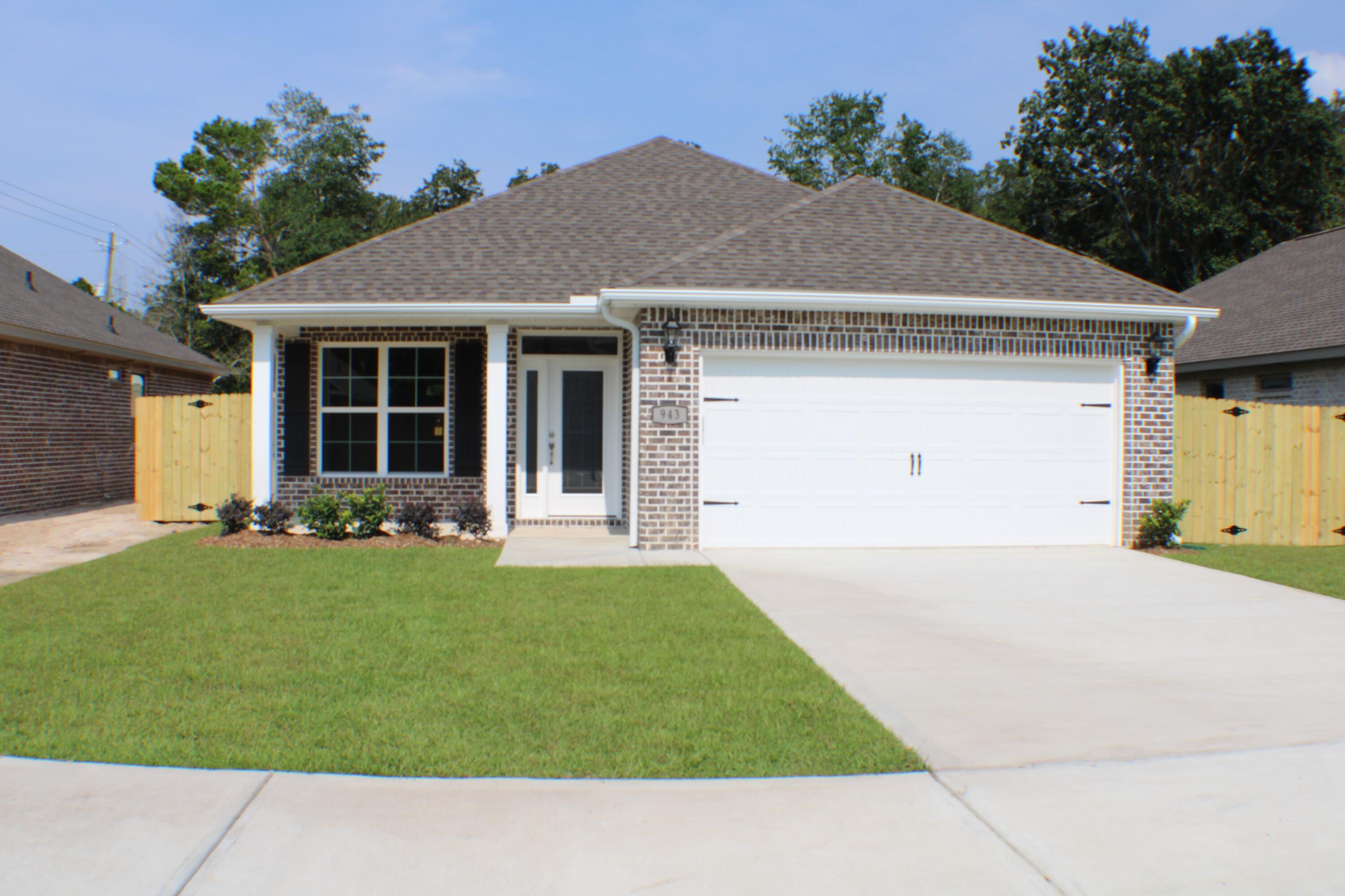 MCKENZIE MEADOWS - Residential