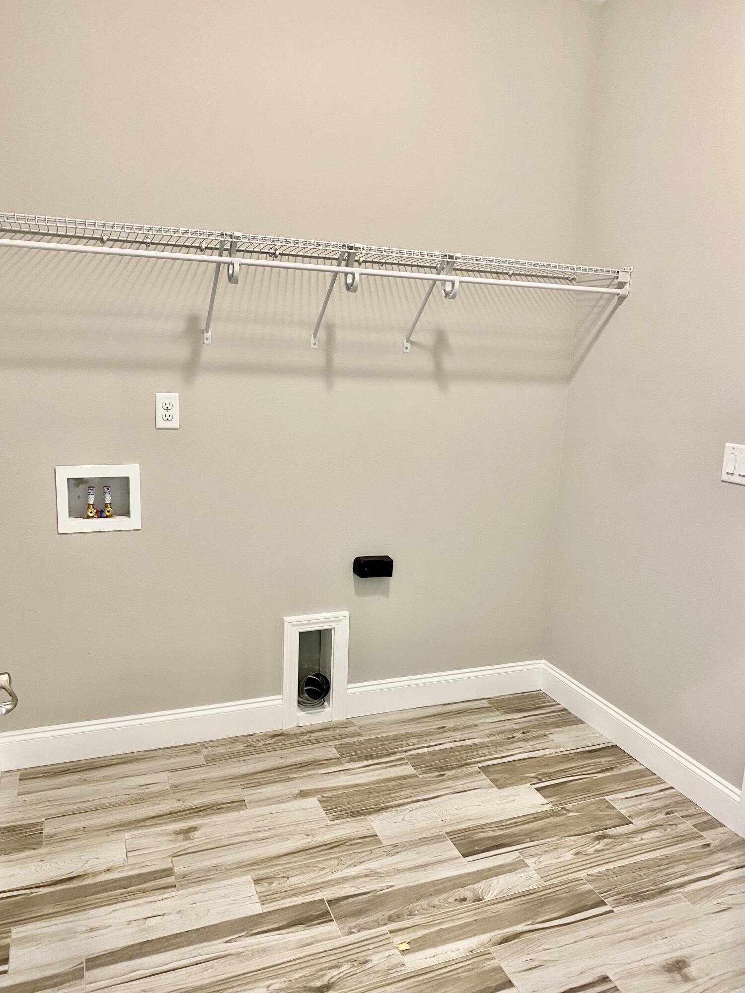 MCKENZIE MEADOWS - Residential