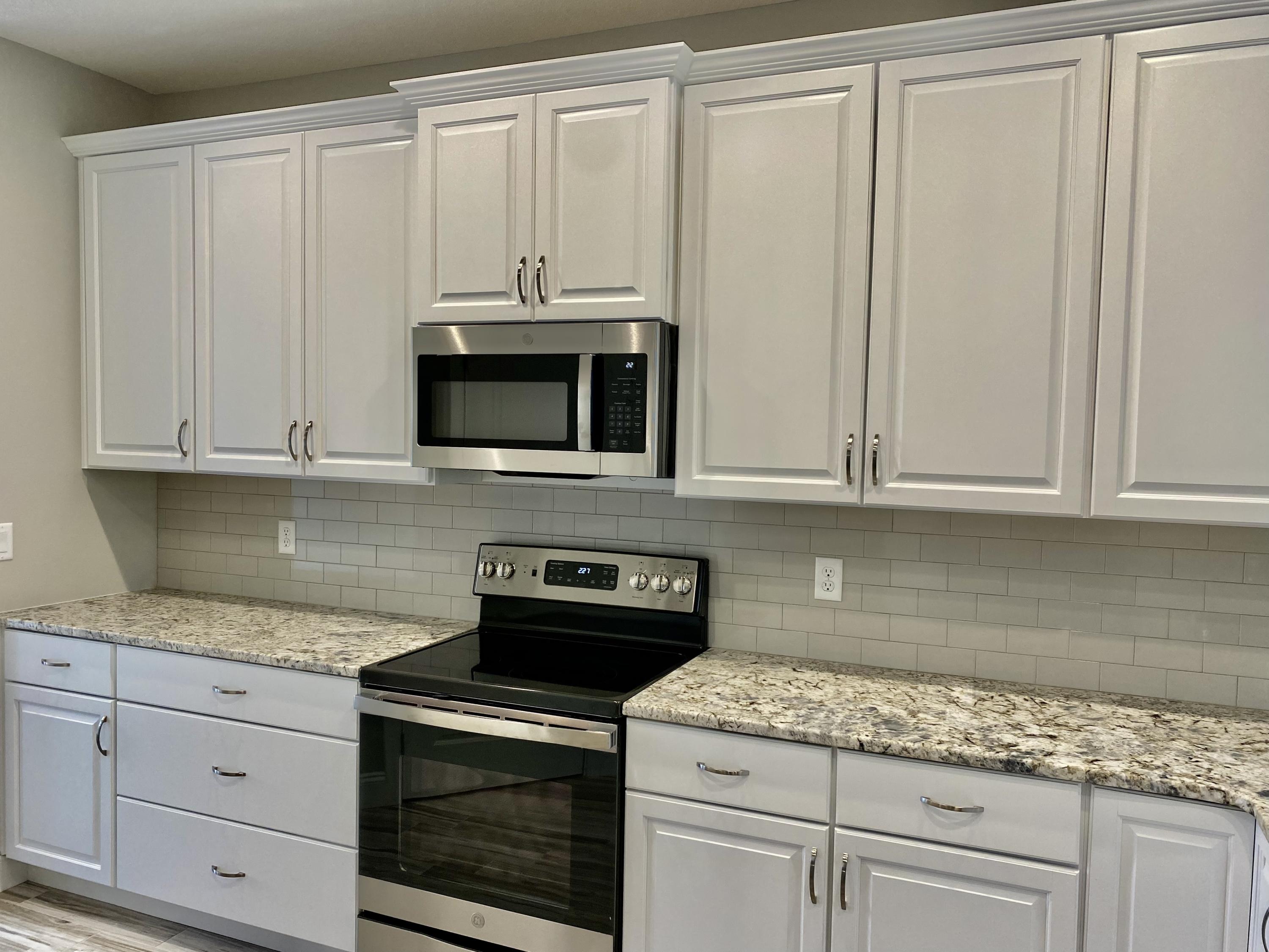 MCKENZIE MEADOWS - Residential