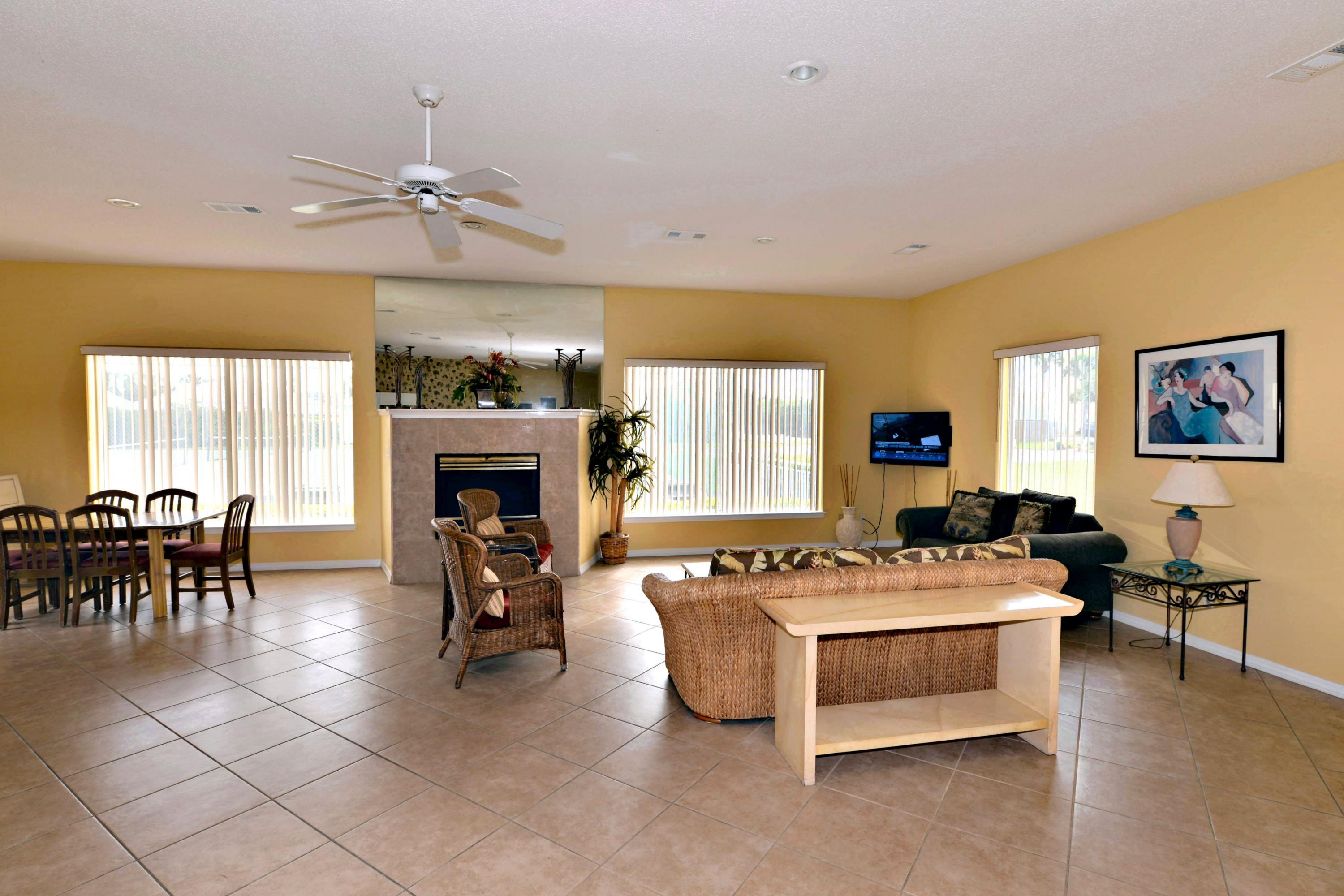 MARAVILLA CONDO 2 - Residential