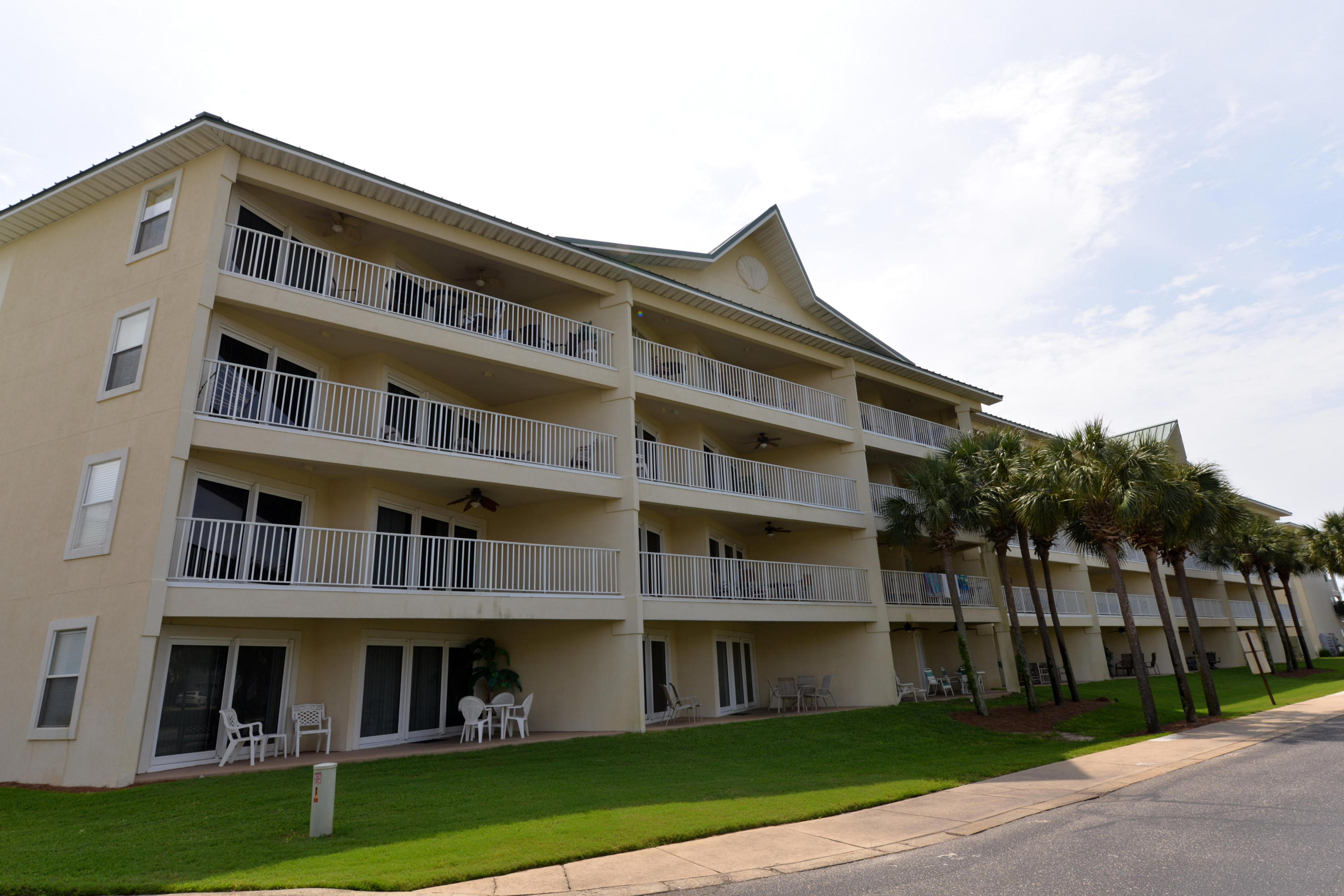 MARAVILLA CONDO 2 - Residential