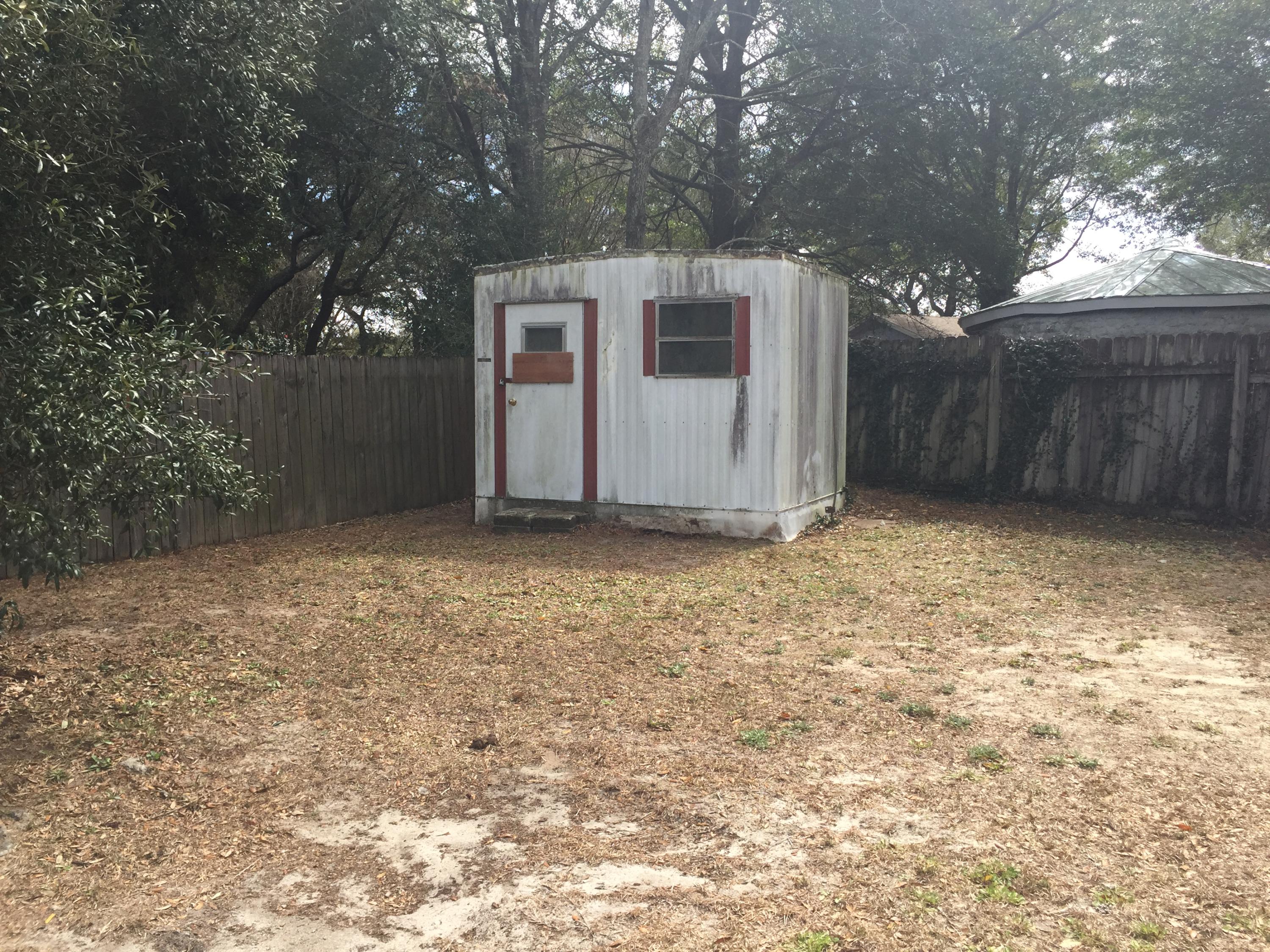 CAROL ANNE MANOR 1ST ADDN - Residential