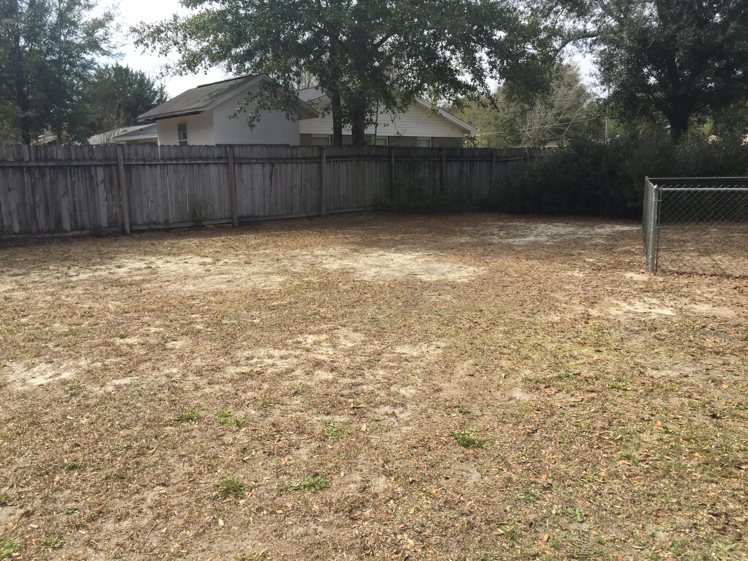 CAROL ANNE MANOR 1ST ADDN - Residential