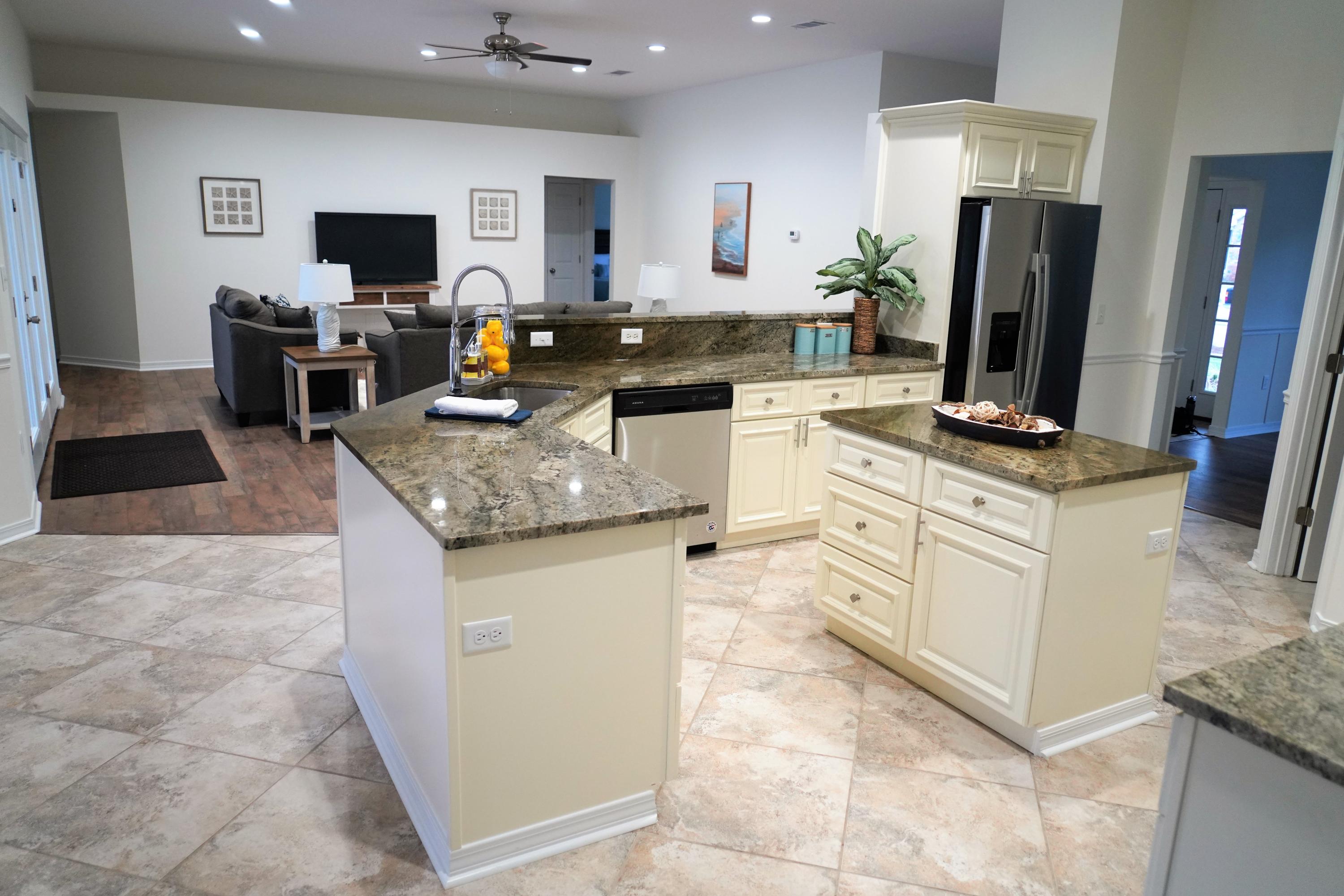 ASHBERRY WOODS - Residential