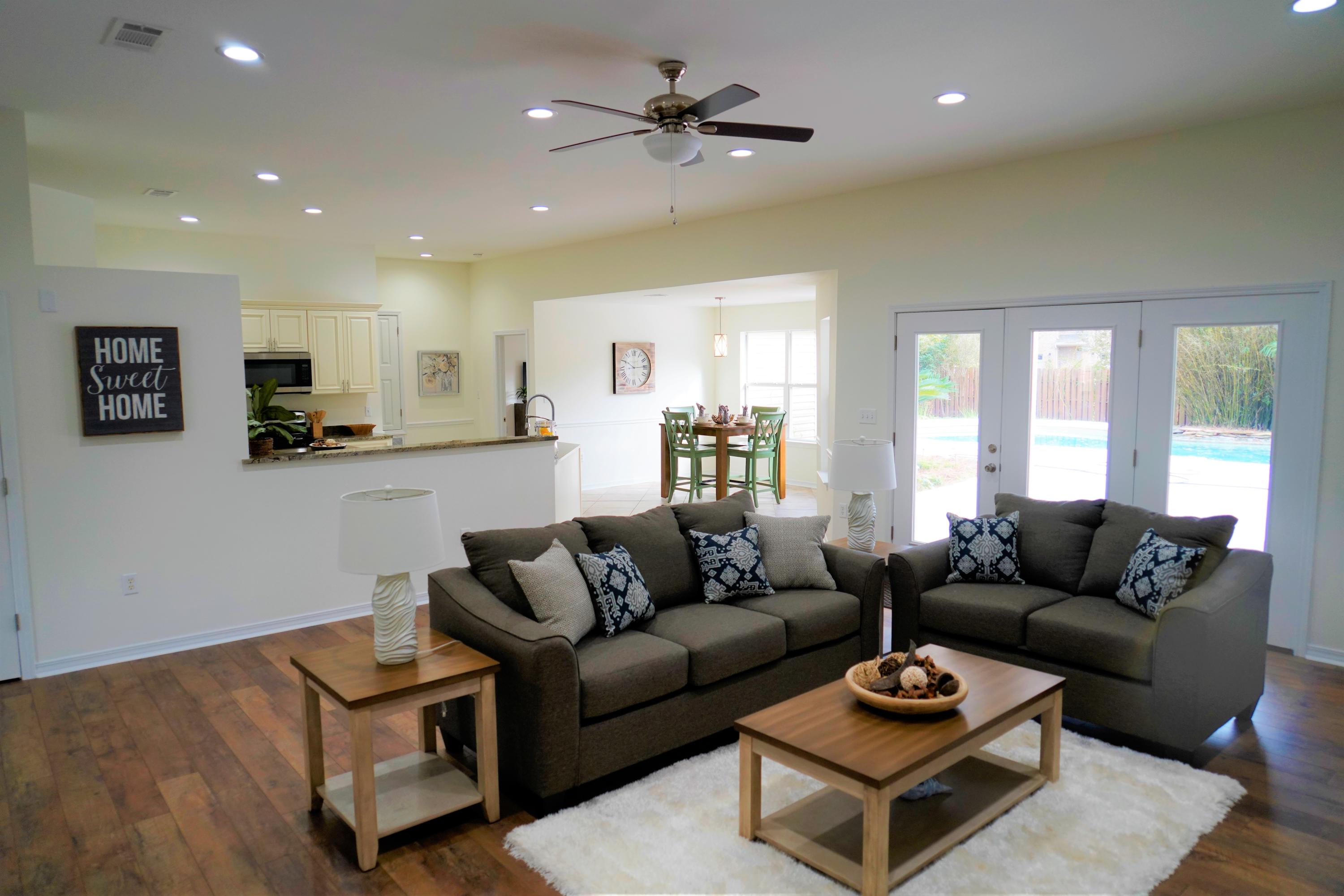 ASHBERRY WOODS - Residential