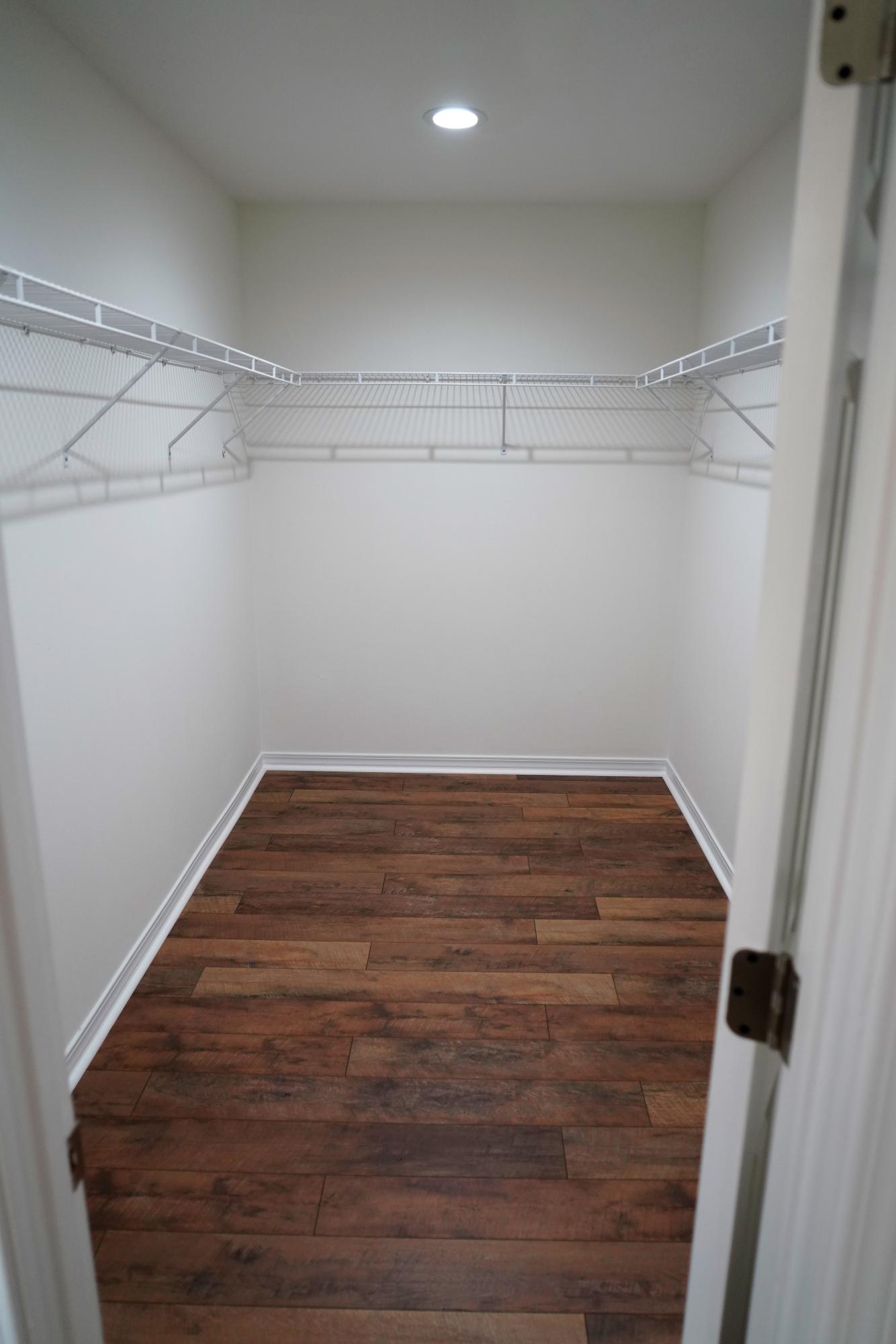 ASHBERRY WOODS - Residential