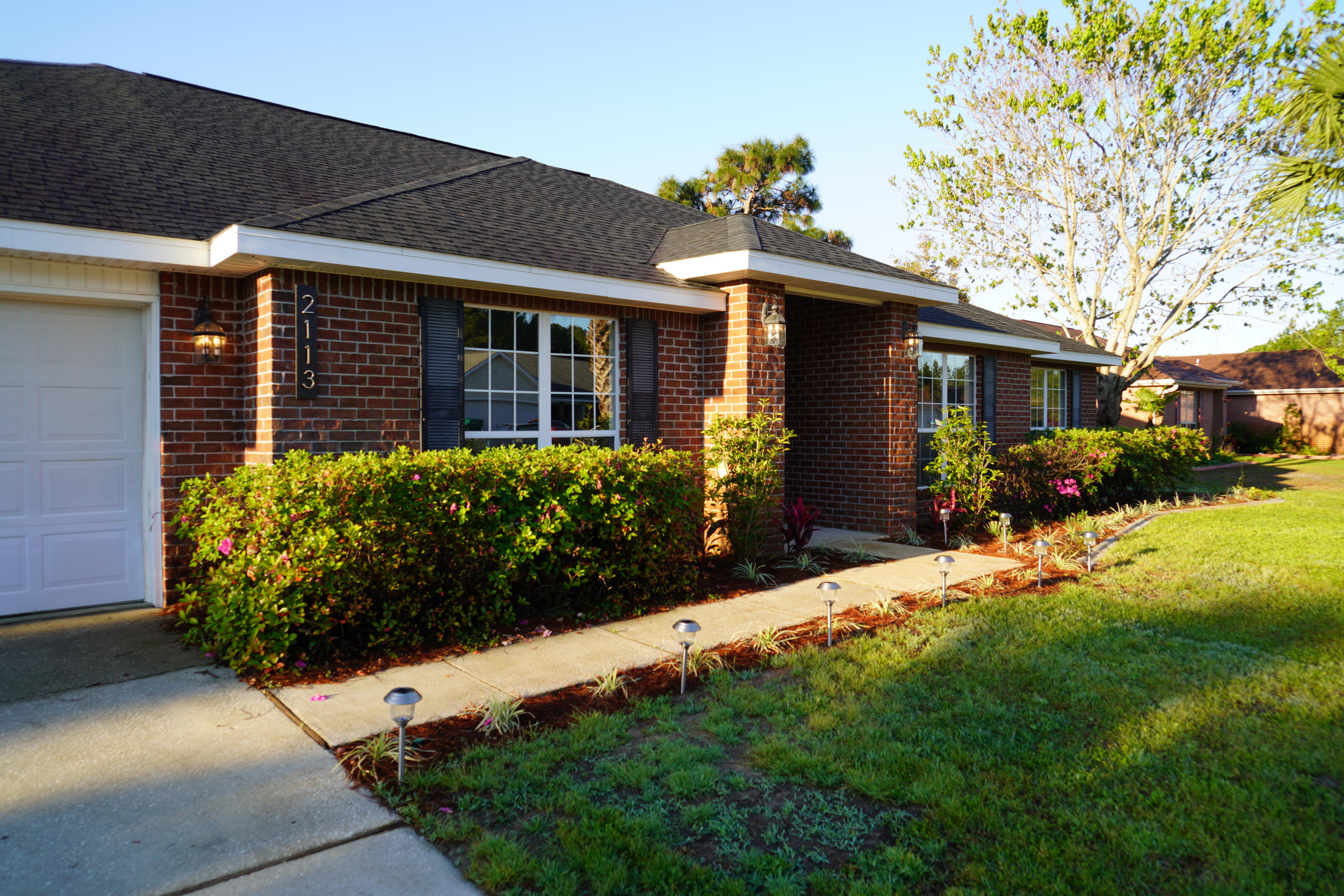 ASHBERRY WOODS - Residential