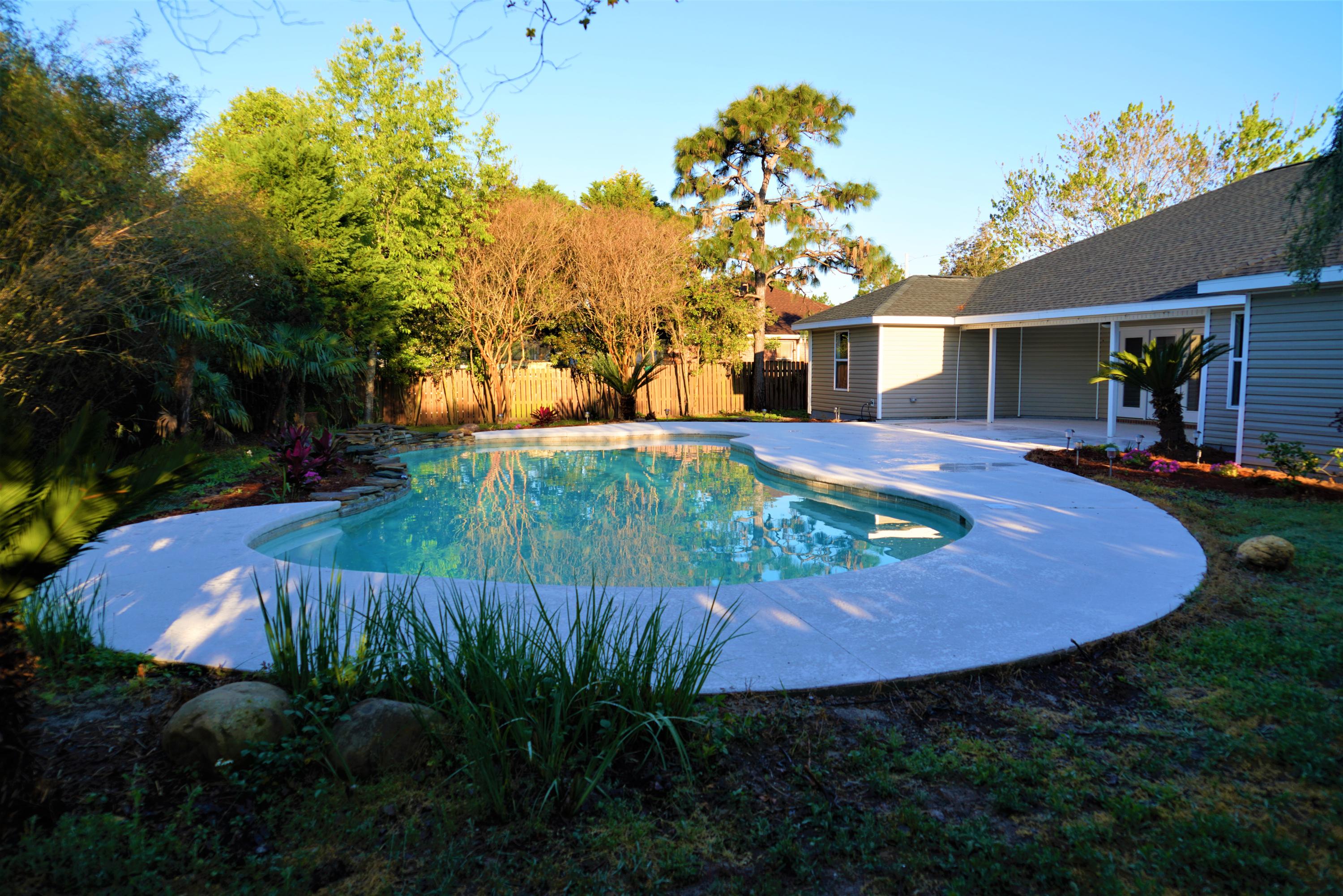 ASHBERRY WOODS - Residential