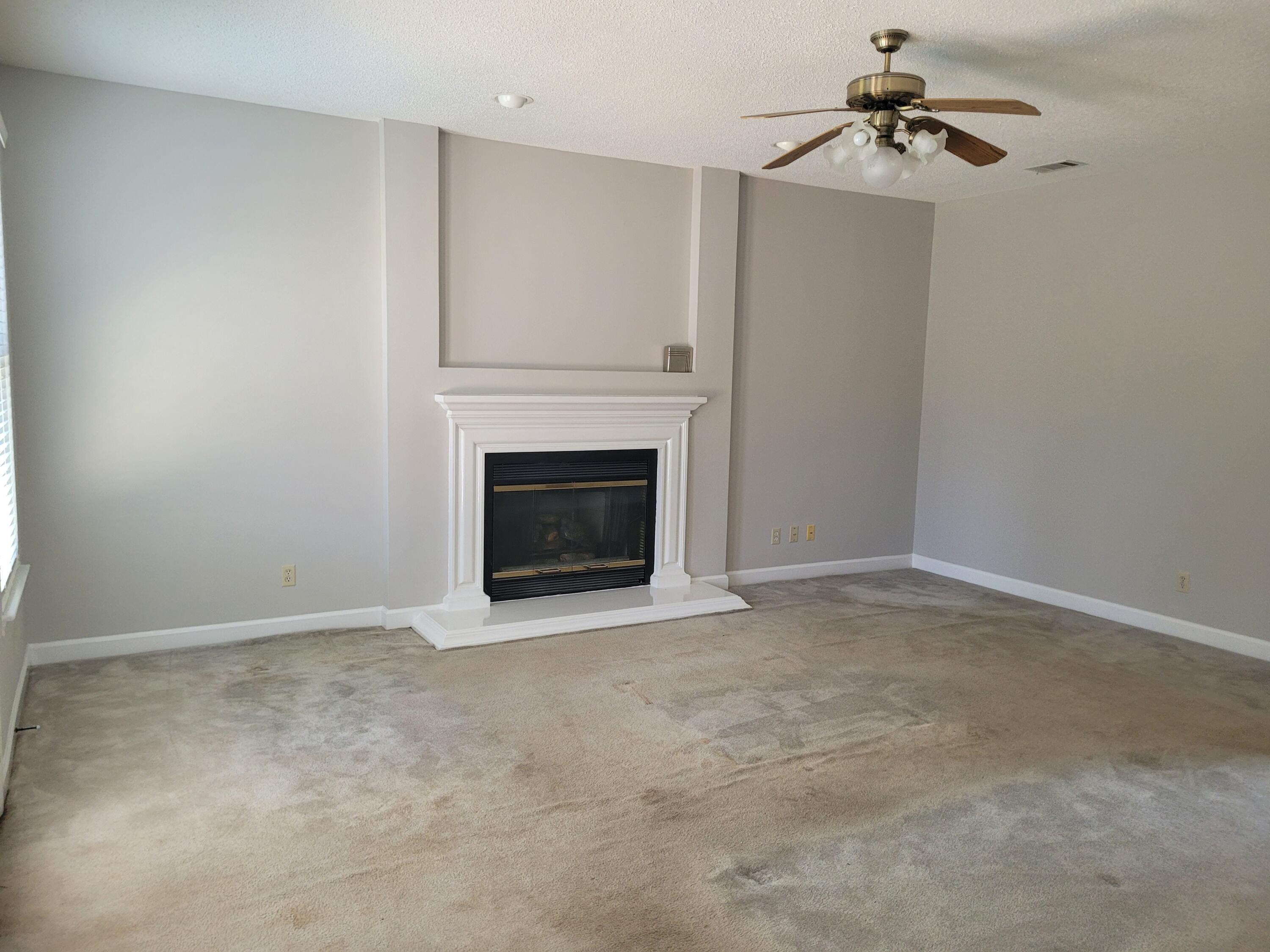 LAKE POINTE - Residential