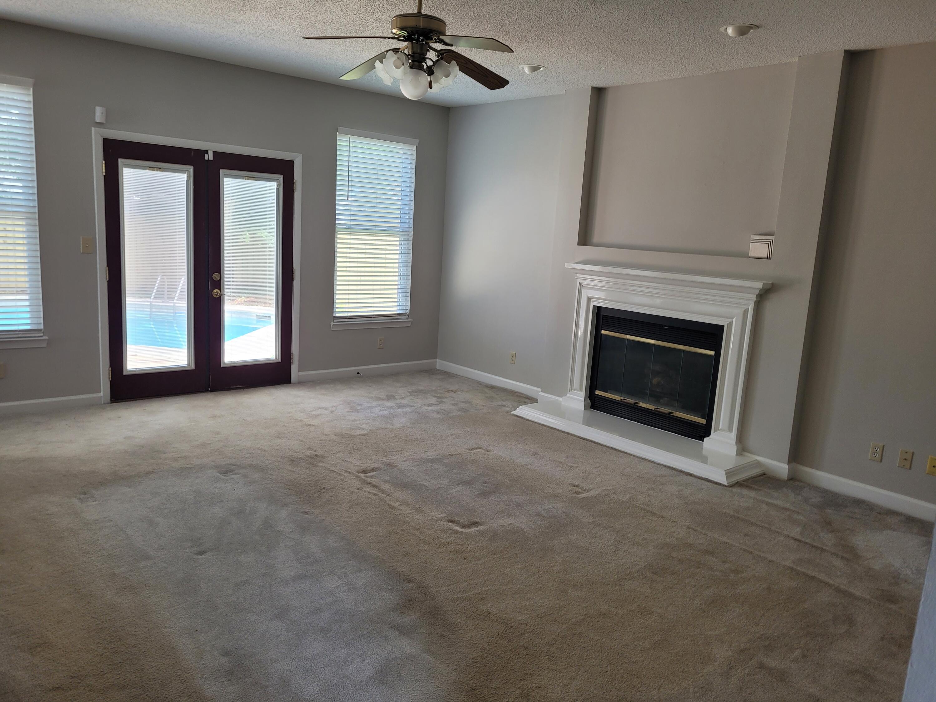 LAKE POINTE - Residential