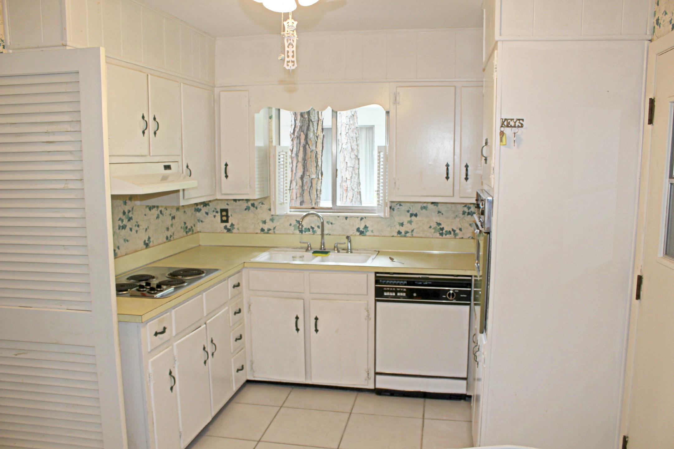 ELLIOTTS POINT 7TH ADDN - Residential