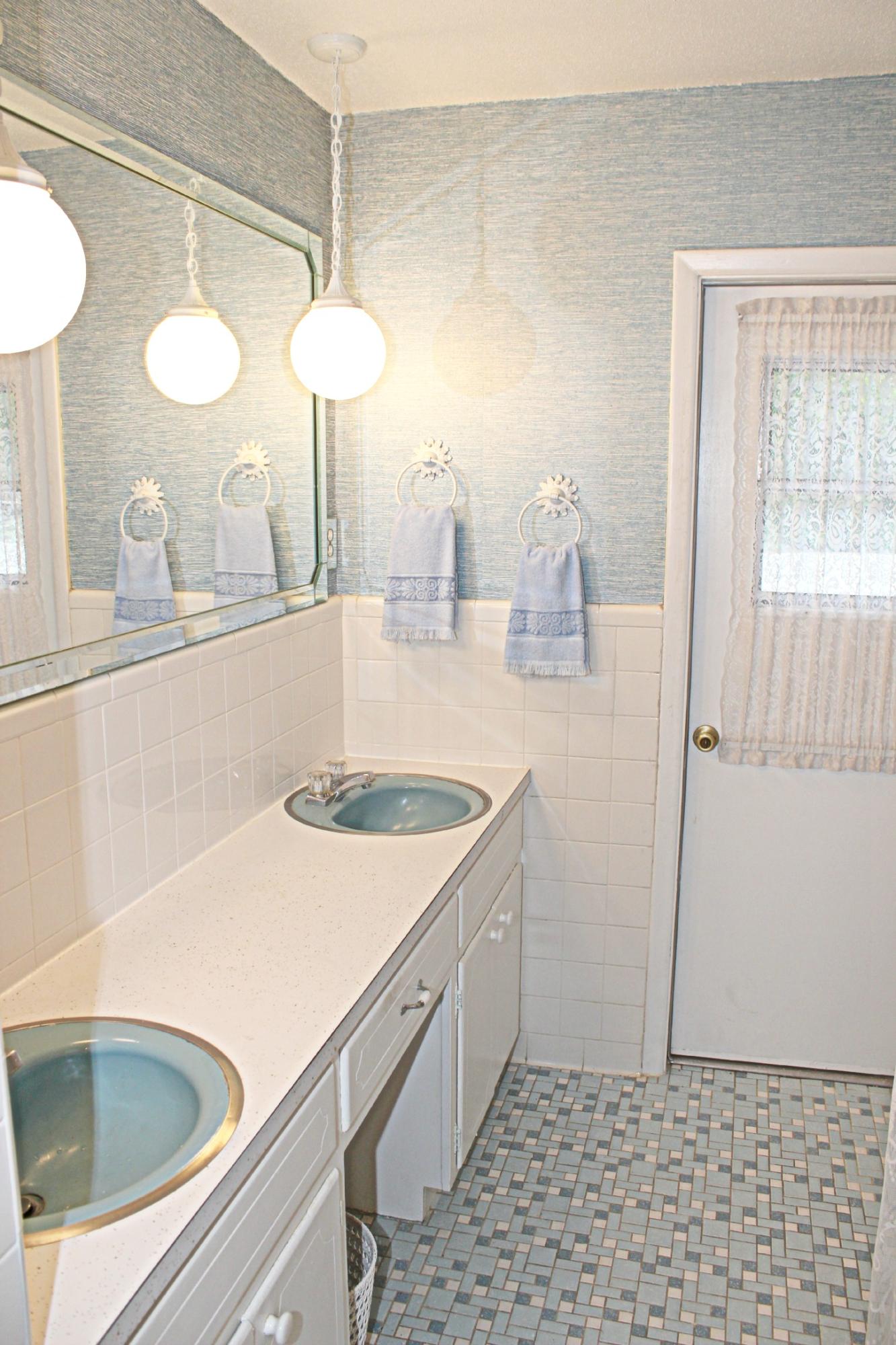 ELLIOTTS POINT 7TH ADDN - Residential