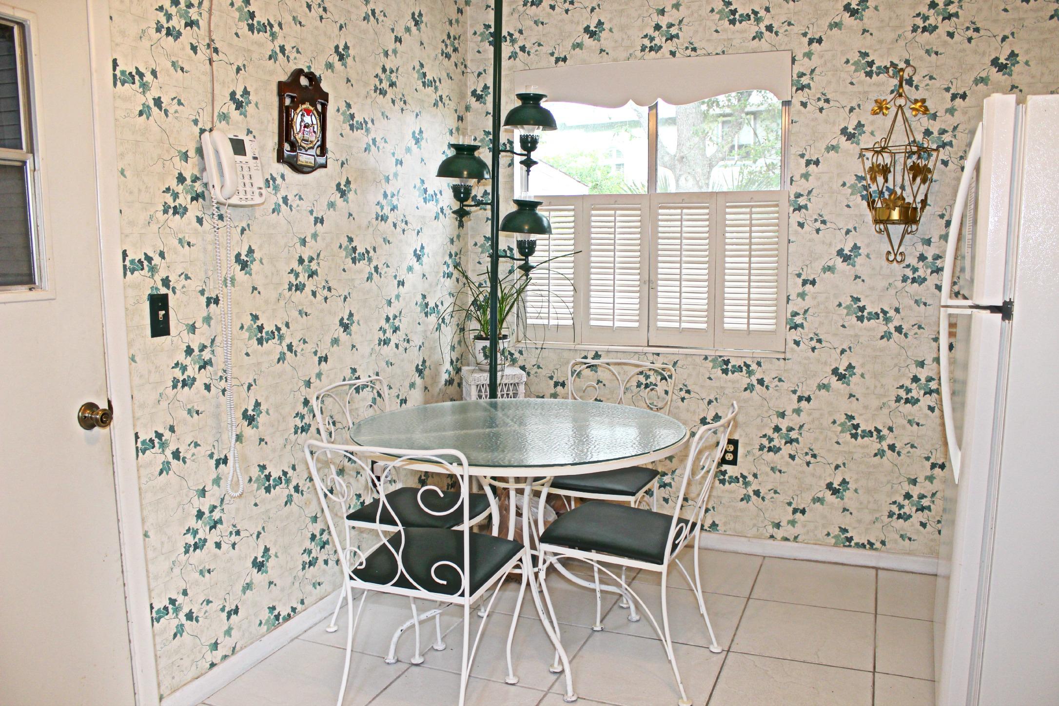 ELLIOTTS POINT 7TH ADDN - Residential