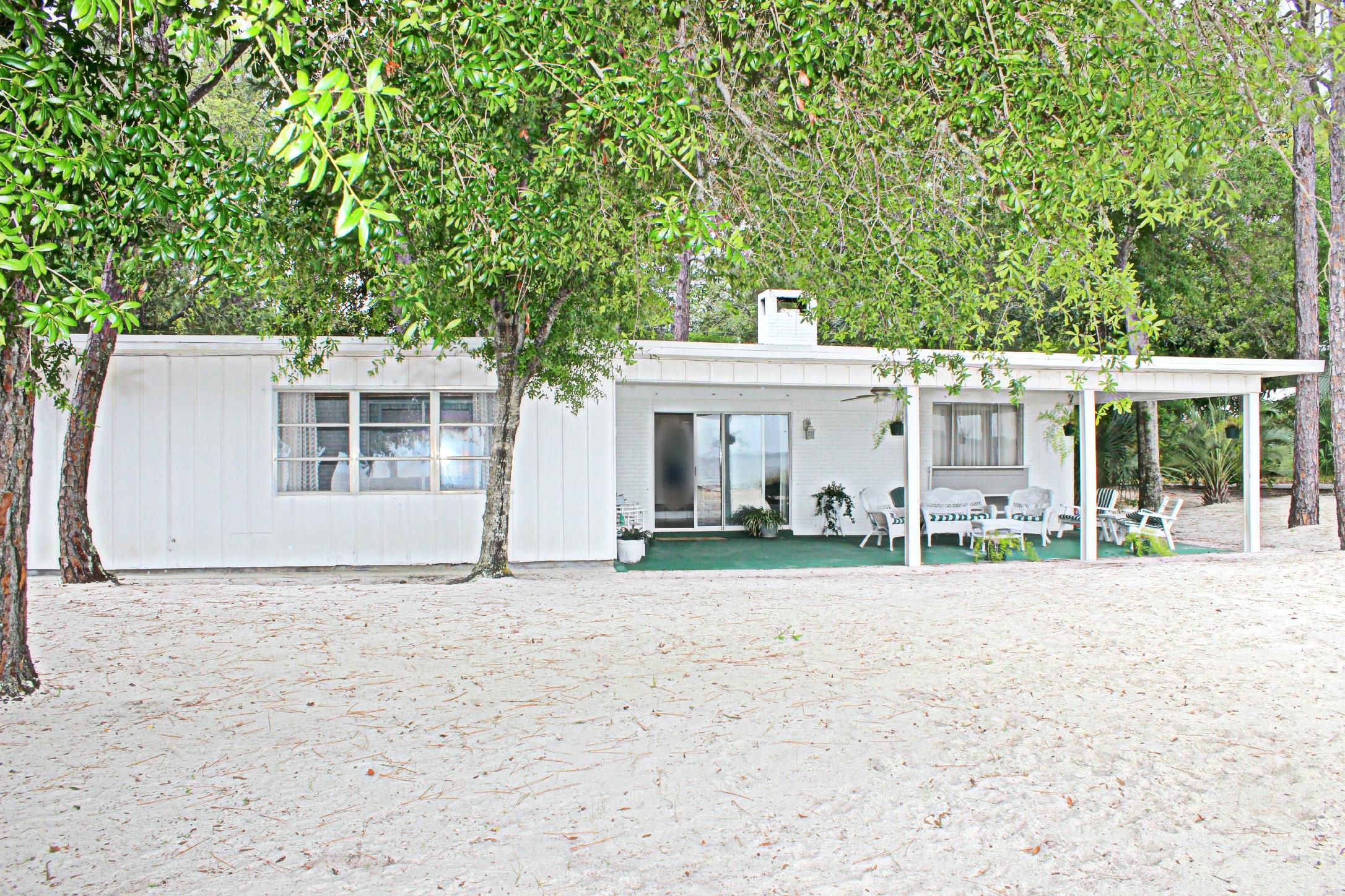 ELLIOTTS POINT 7TH ADDN - Residential