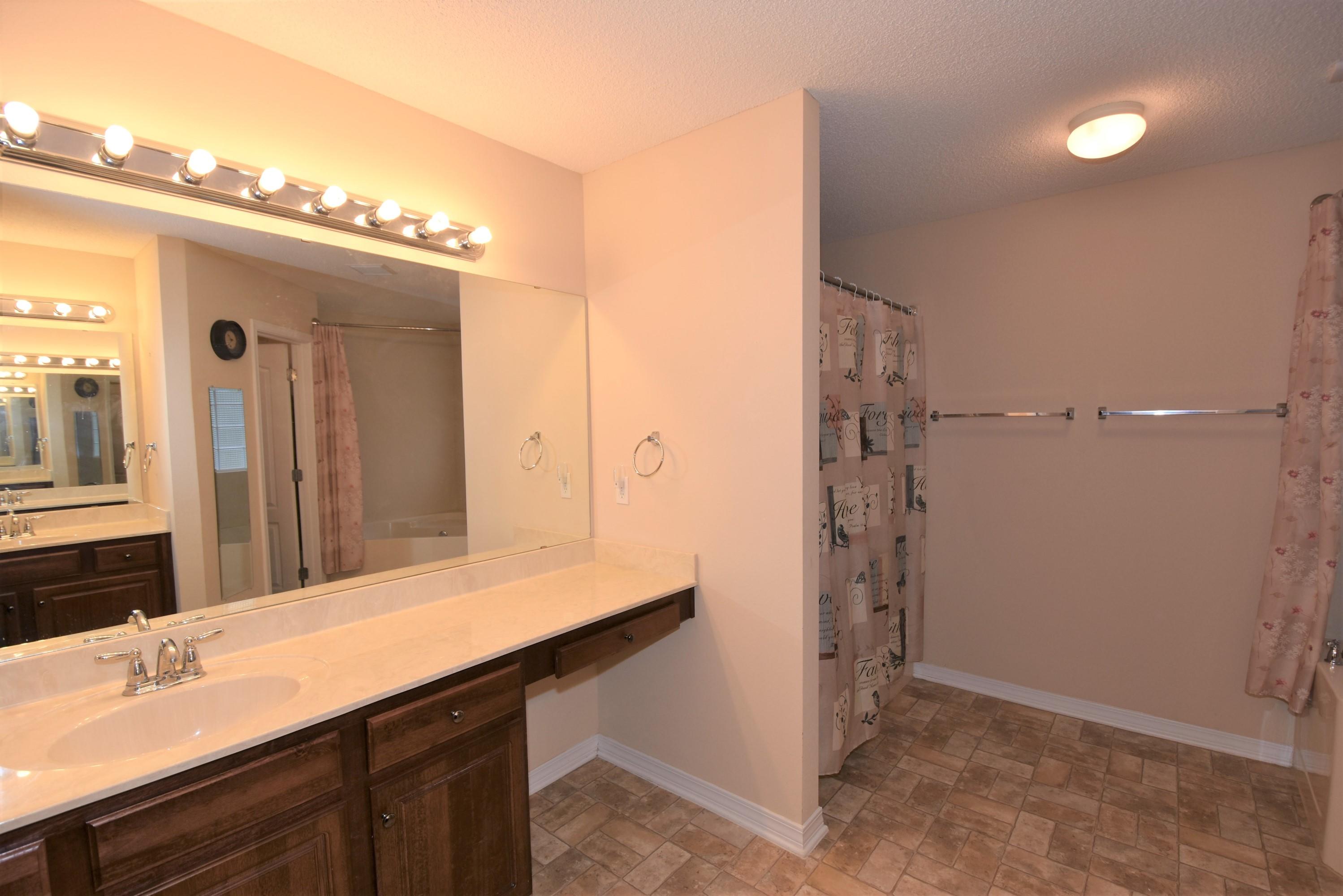 BROOKE ESTATES PH II - Residential