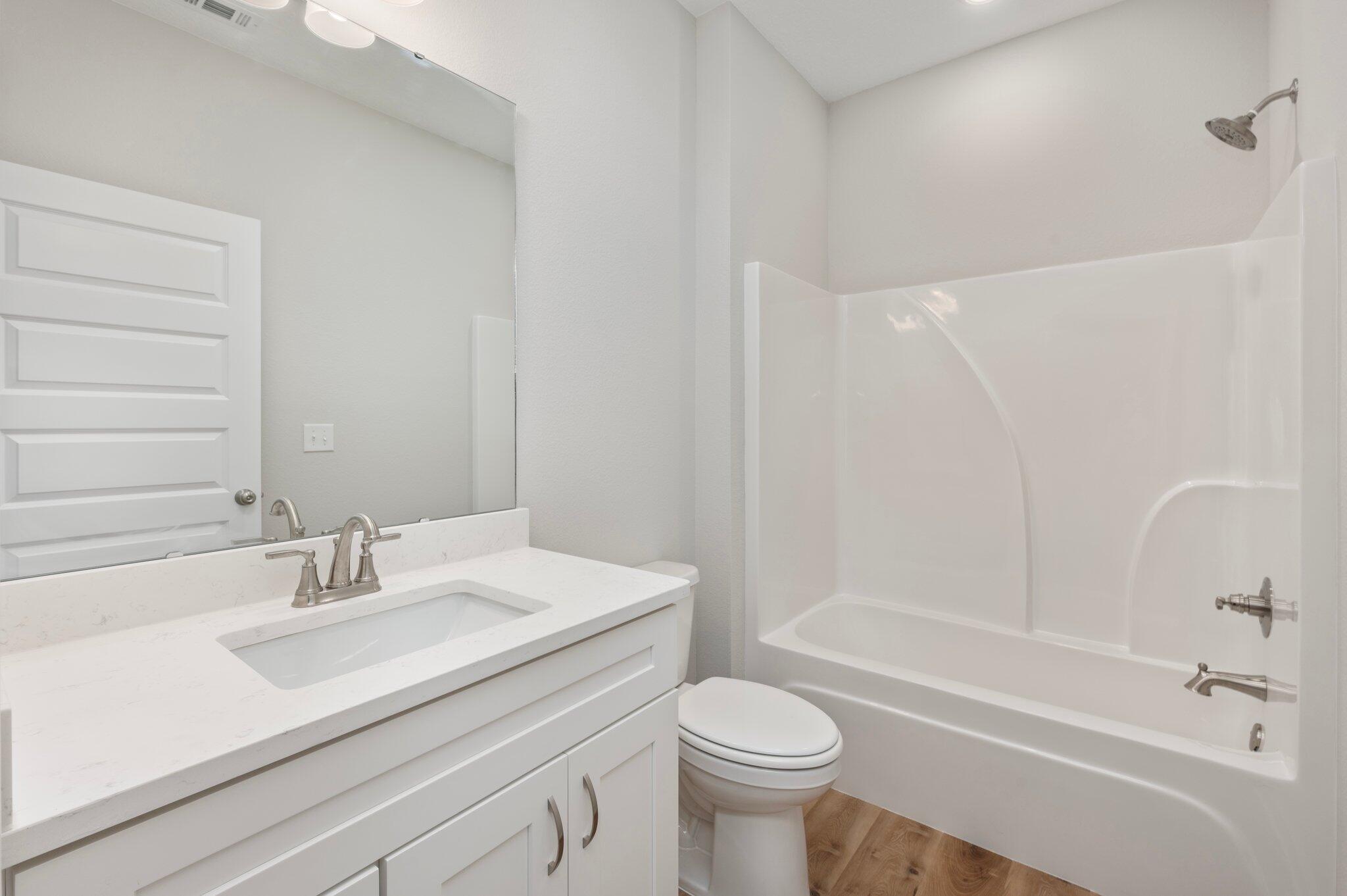 LAGRANGE LANDING - Residential