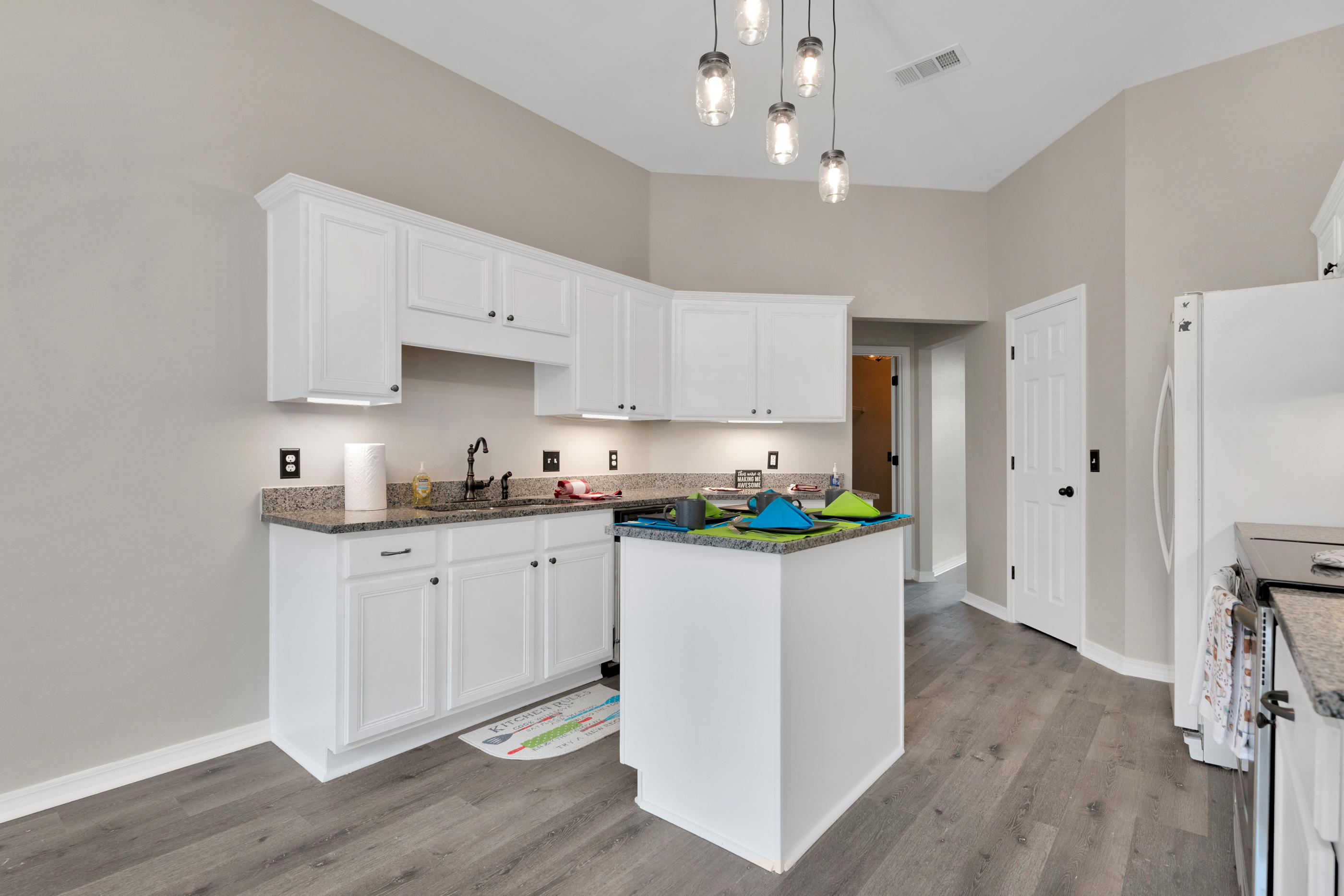 MARION MANOR - Residential