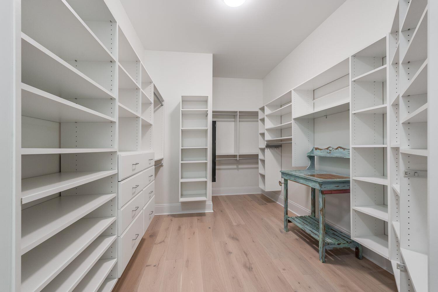 WOODLAND BAYOU ESTATES - Residential