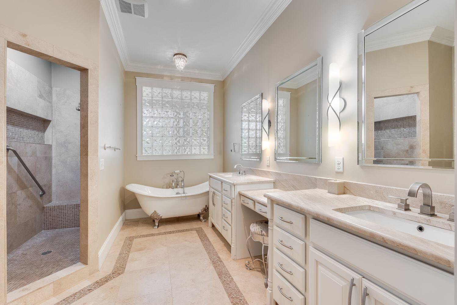 WOODLAND BAYOU ESTATES - Residential