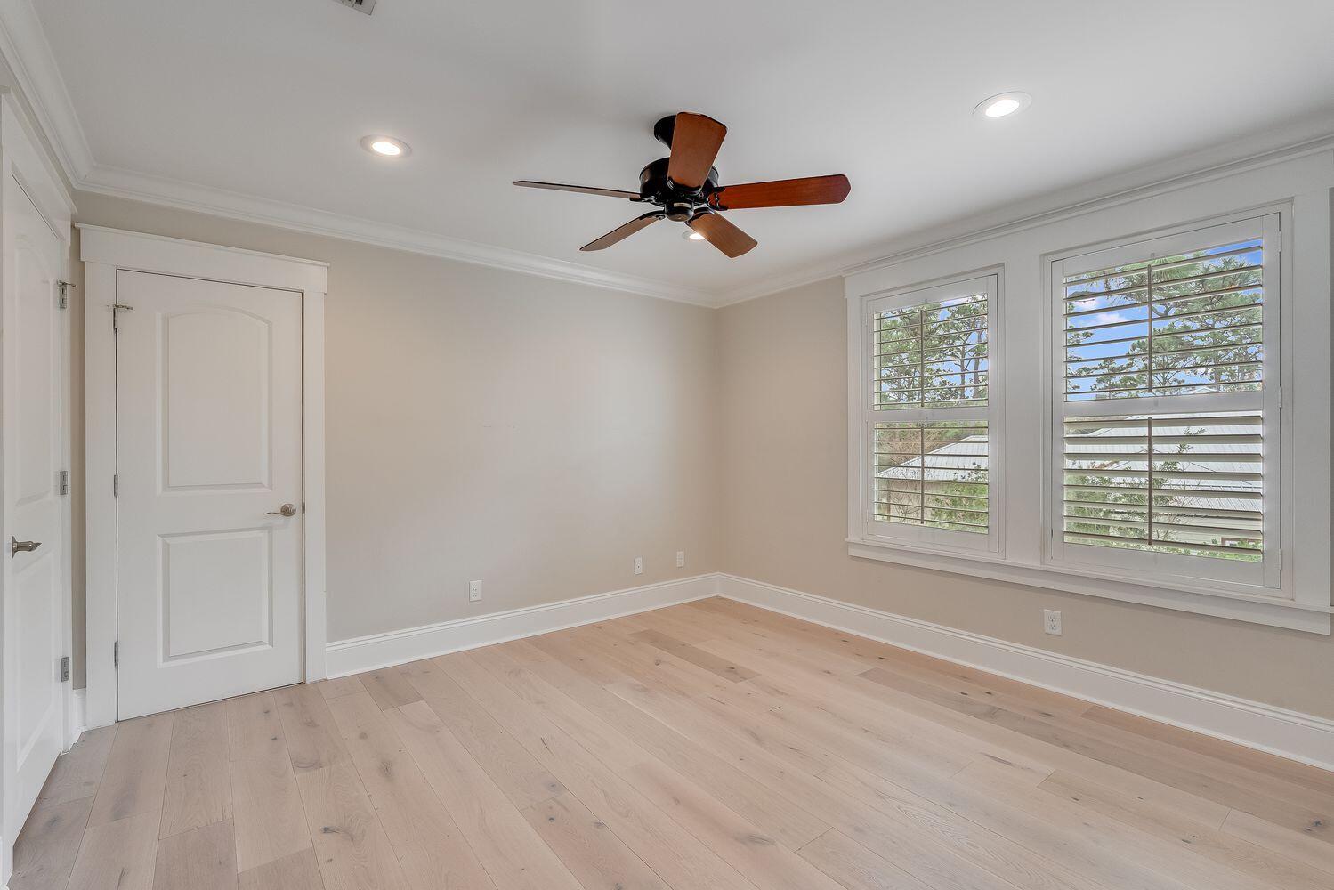 WOODLAND BAYOU ESTATES - Residential