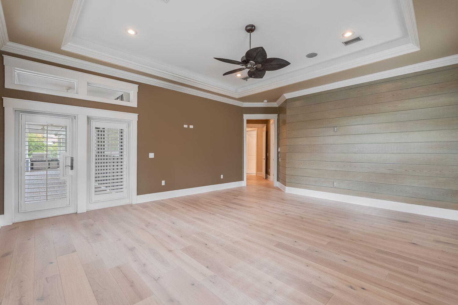 WOODLAND BAYOU ESTATES - Residential