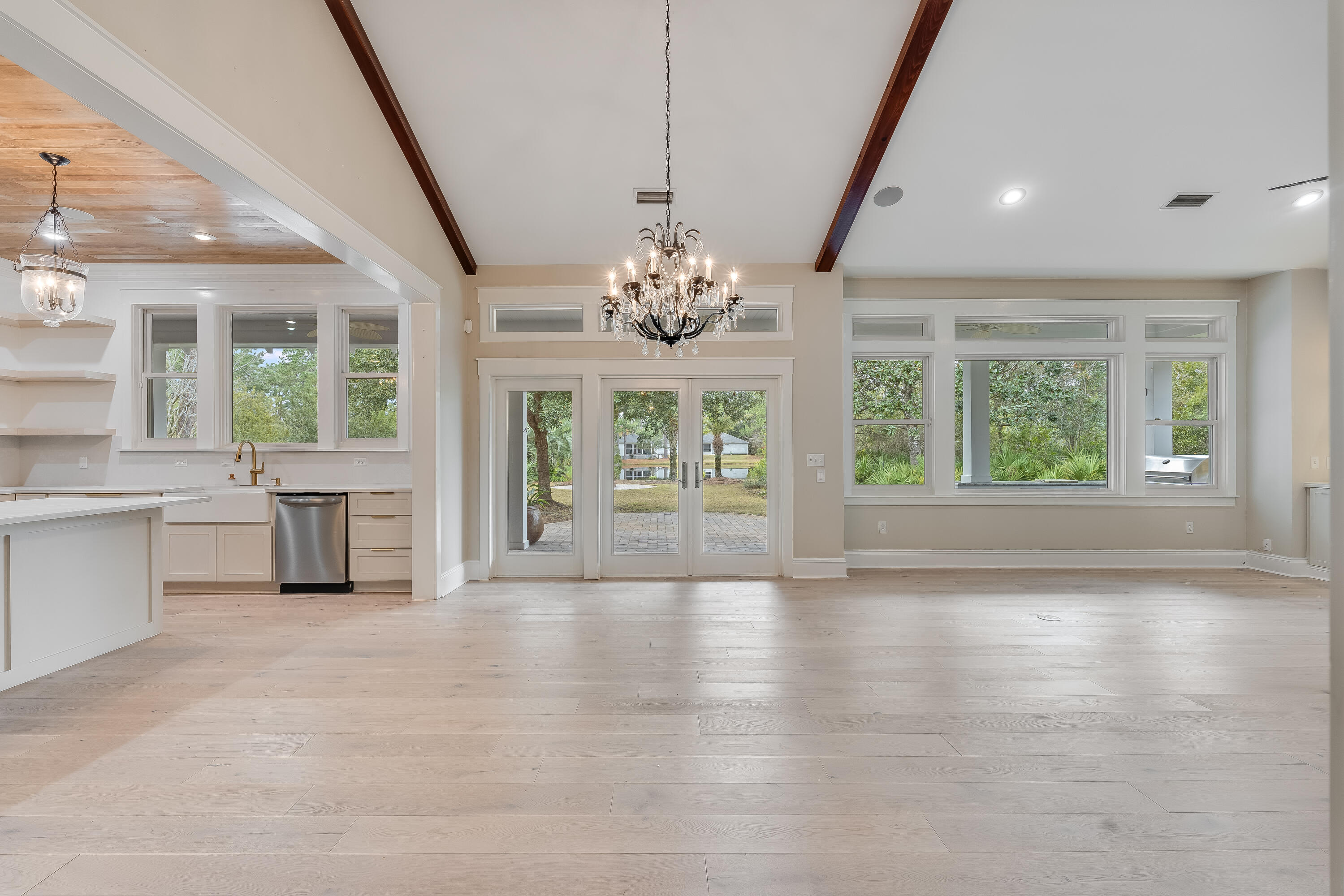 WOODLAND BAYOU ESTATES - Residential