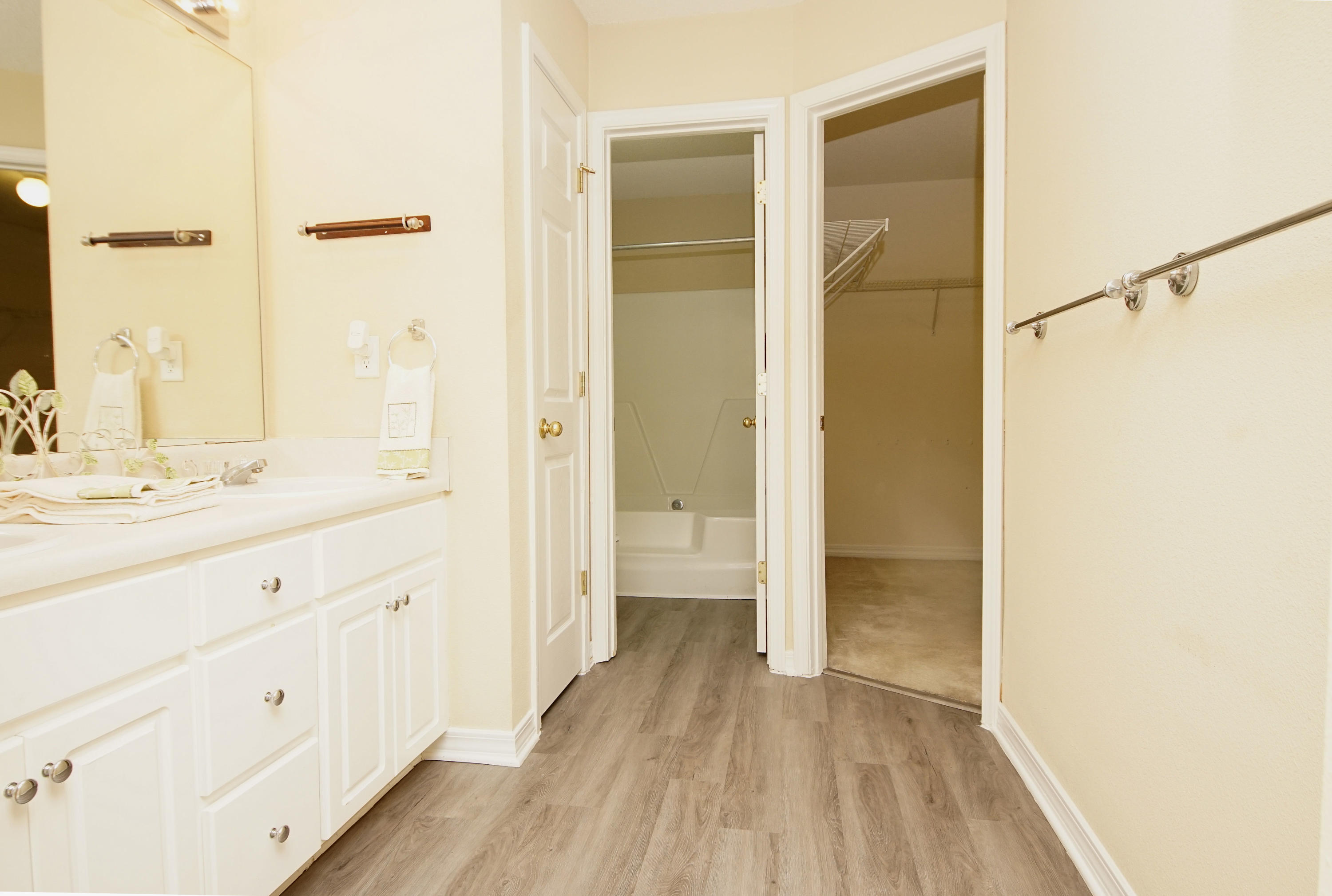 MARSH HARBOR - Residential