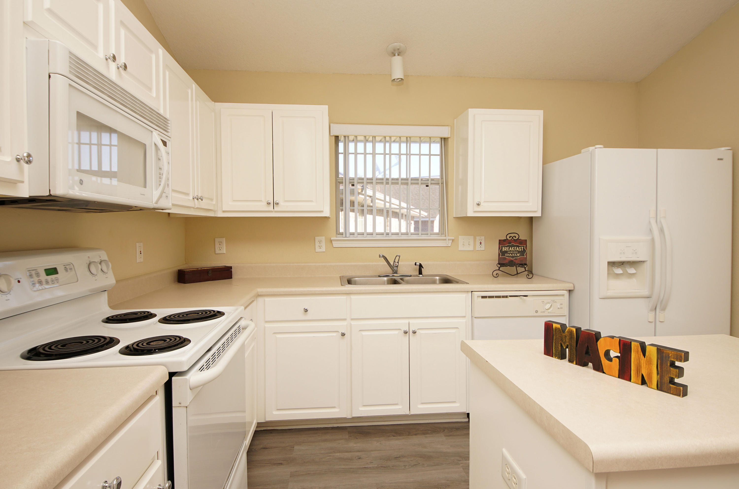 MARSH HARBOR - Residential