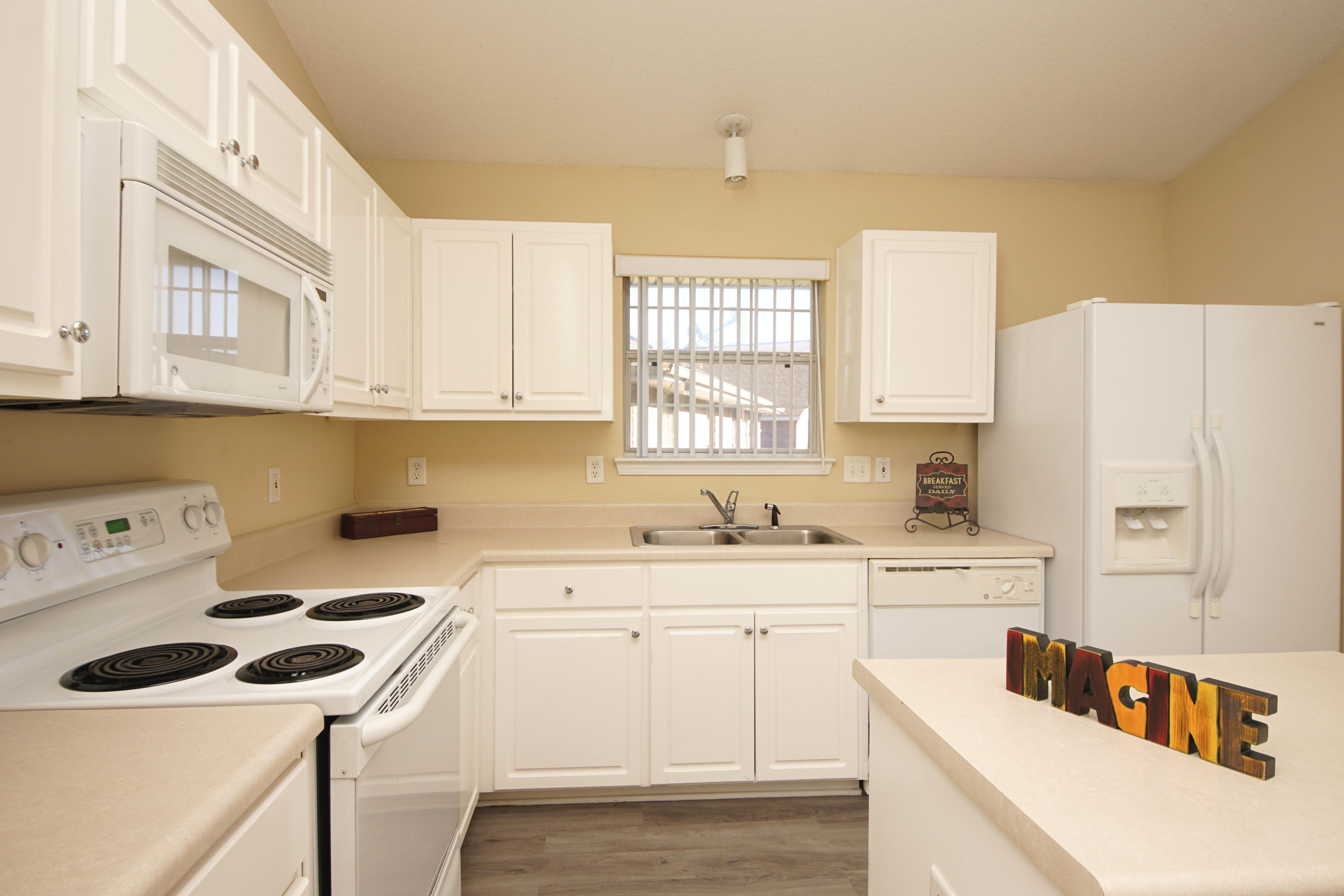 MARSH HARBOR - Residential