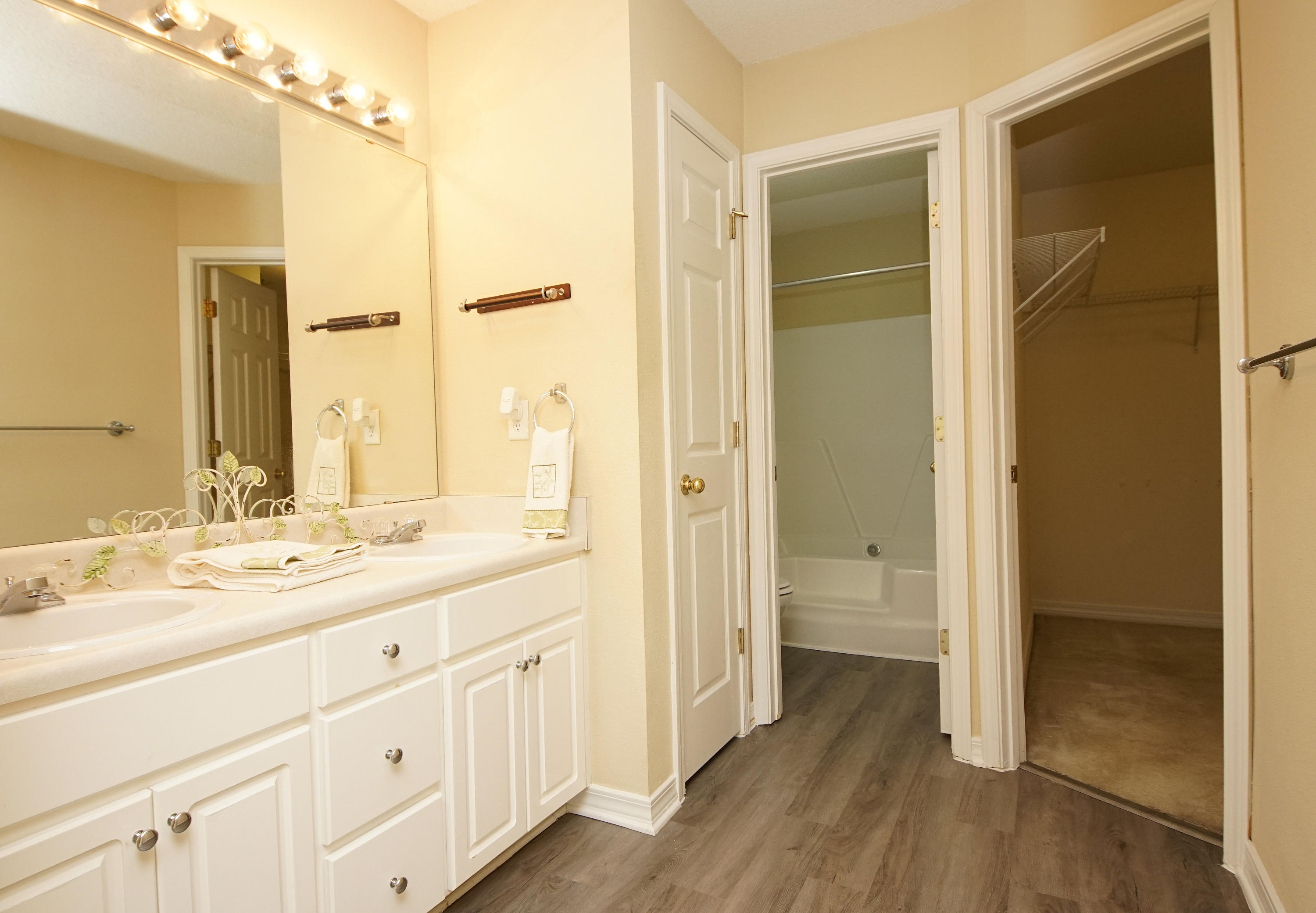 MARSH HARBOR - Residential