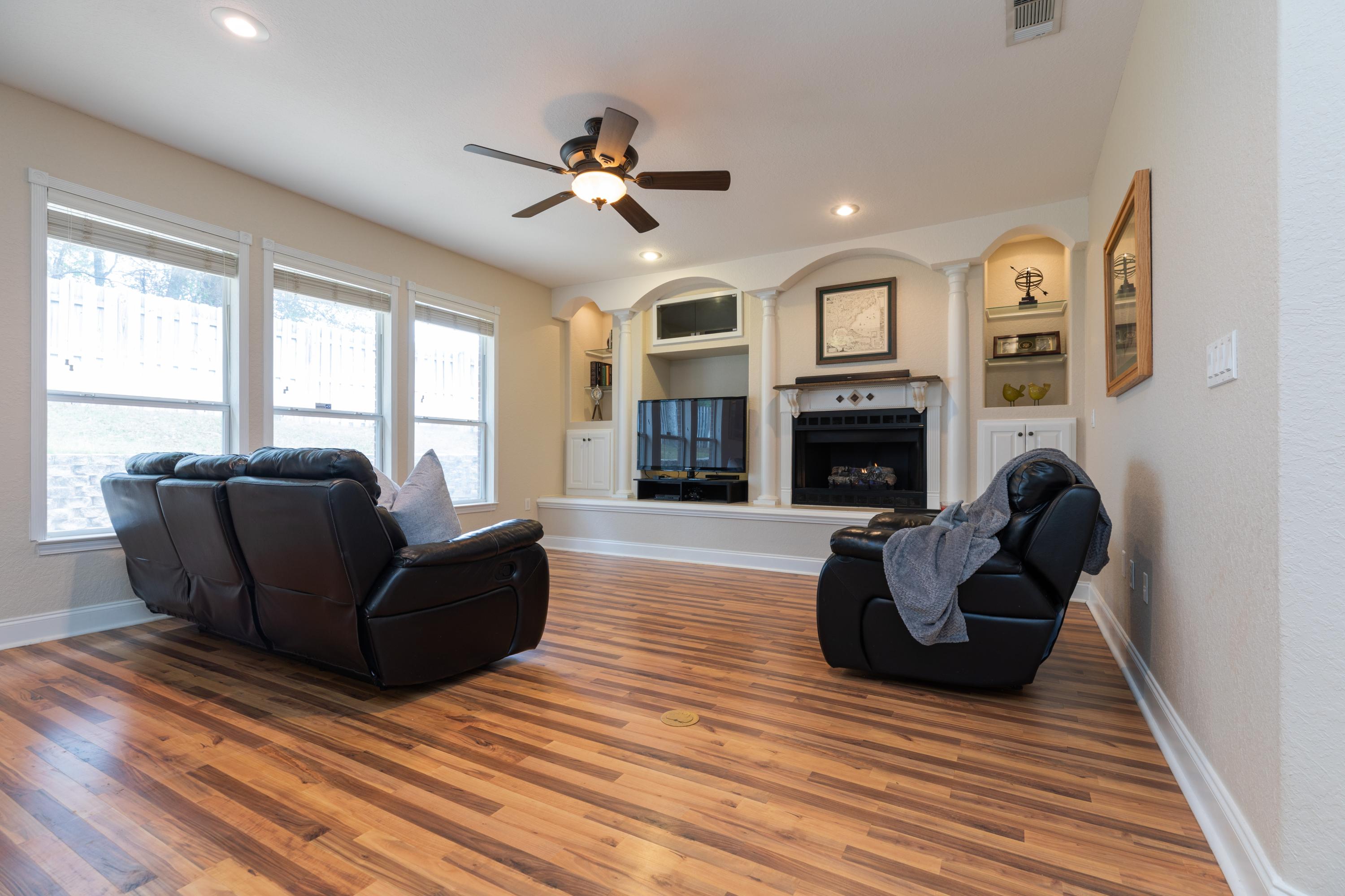 RIVERSIDE NORTH - Residential