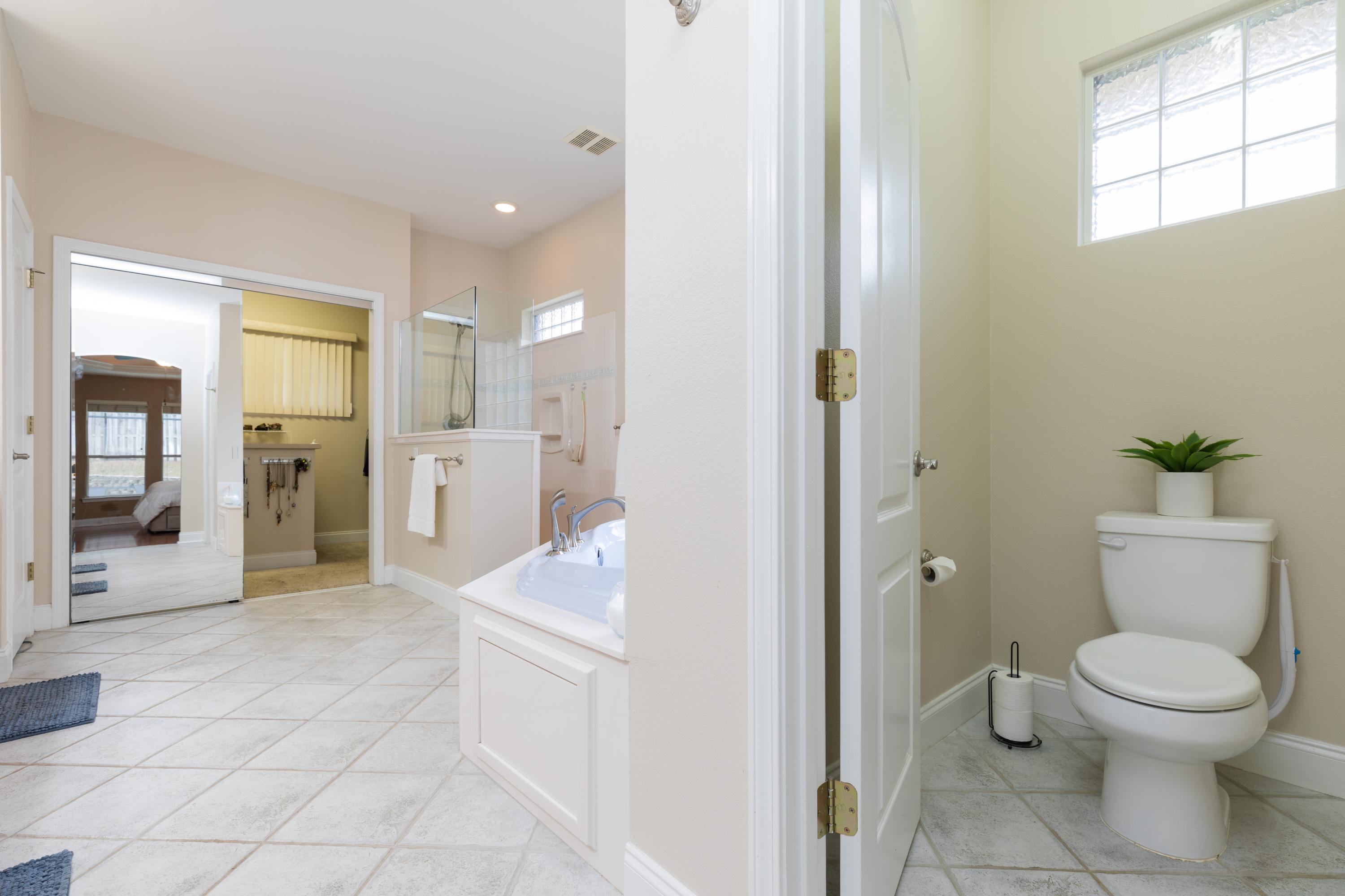 RIVERSIDE NORTH - Residential