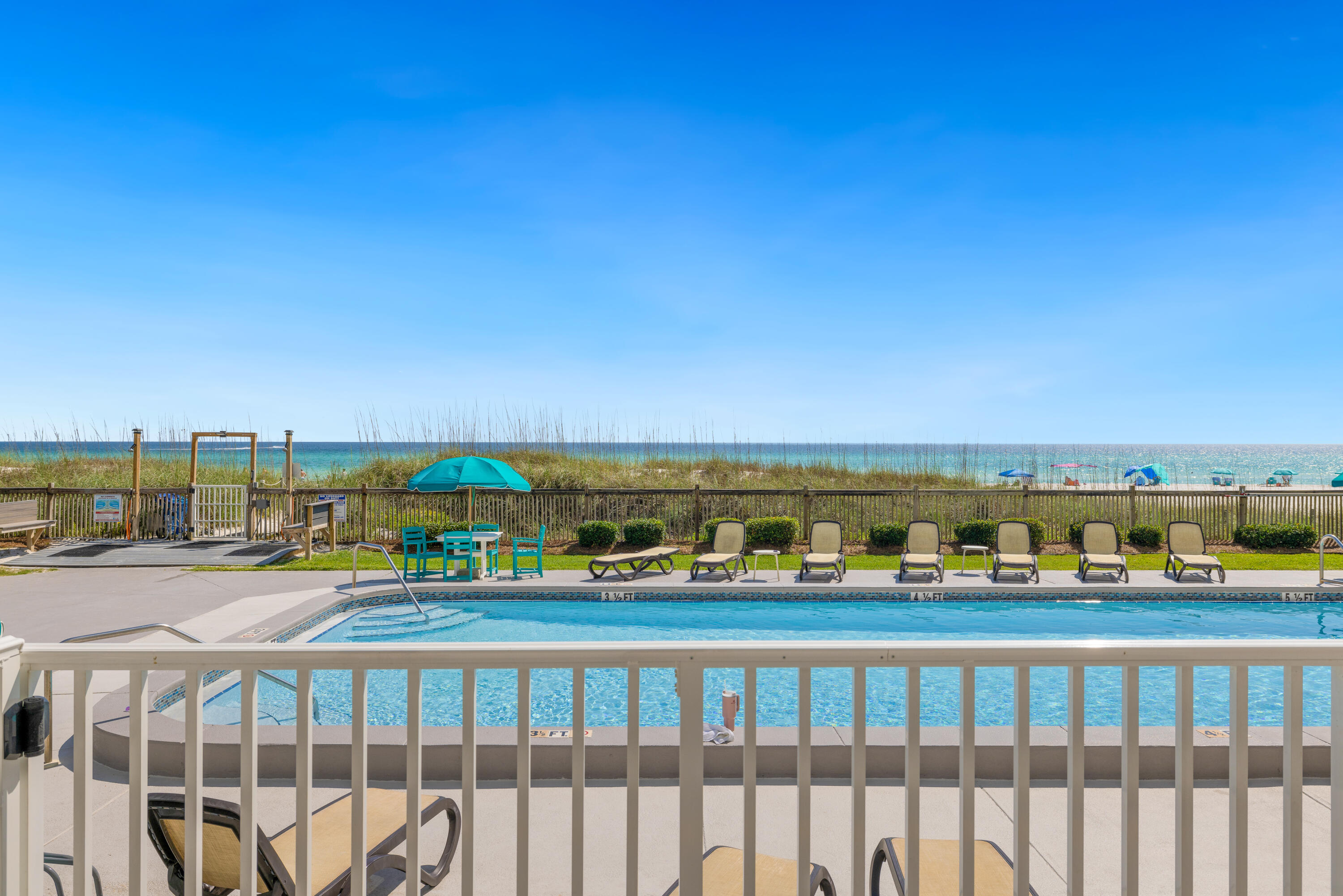 MARINER WEST CONDO - Residential