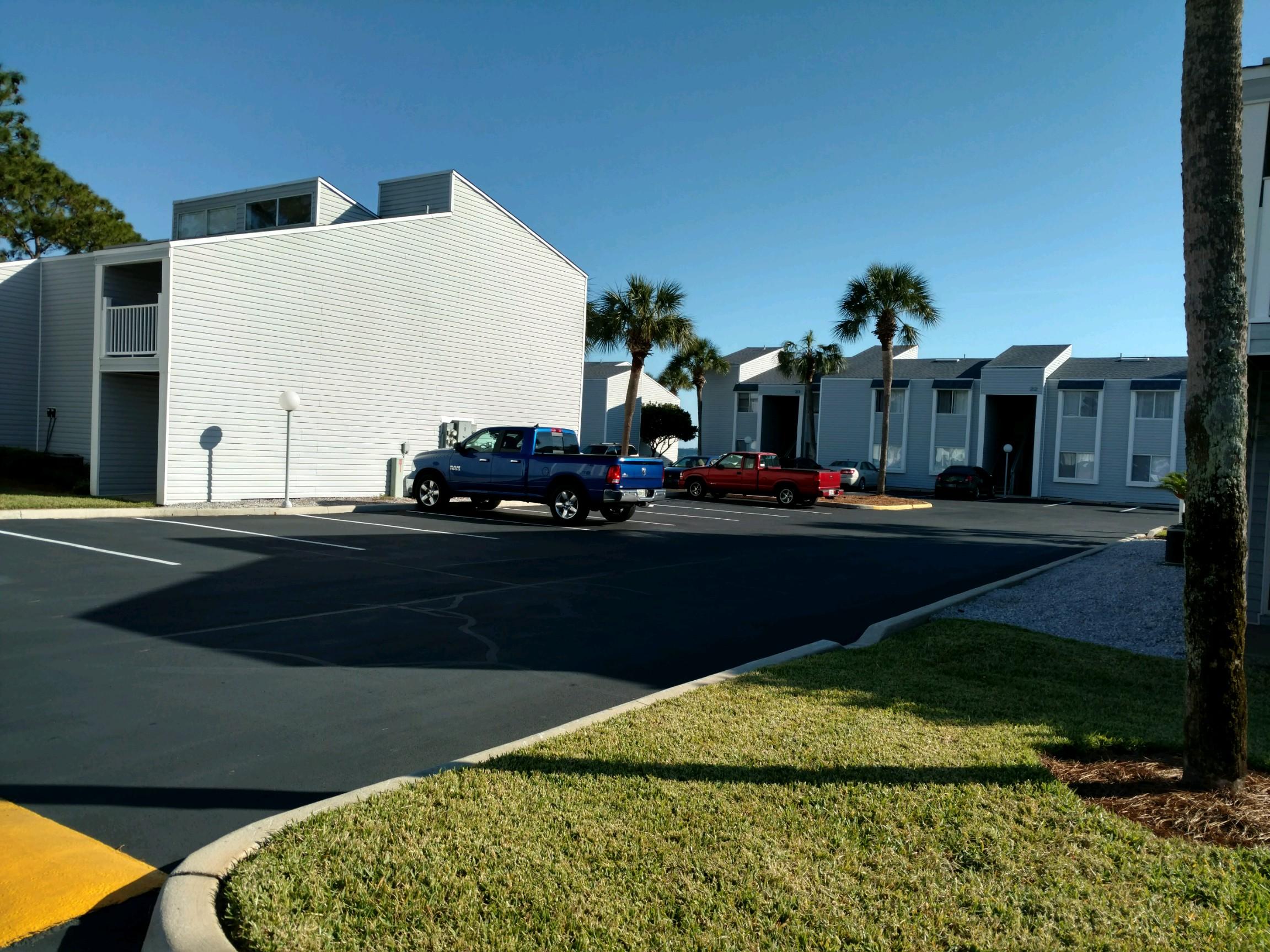 FINISTERRA CONDO - Residential