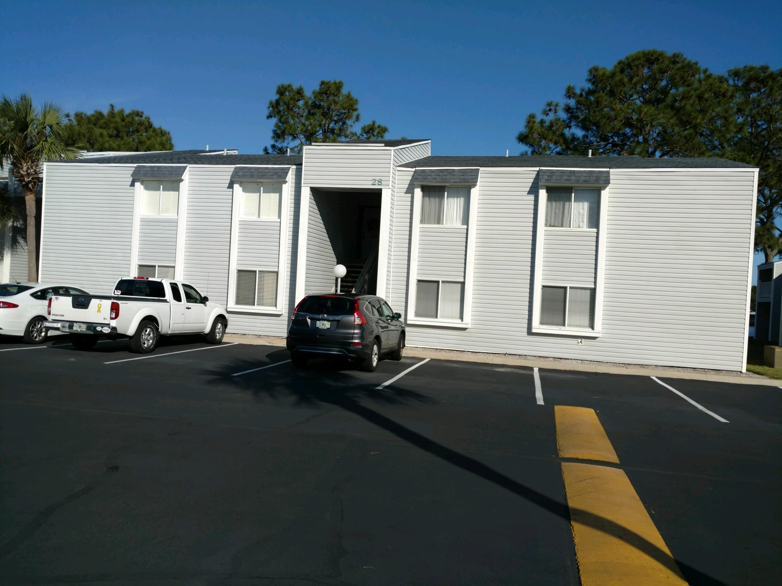 FINISTERRA CONDO - Residential