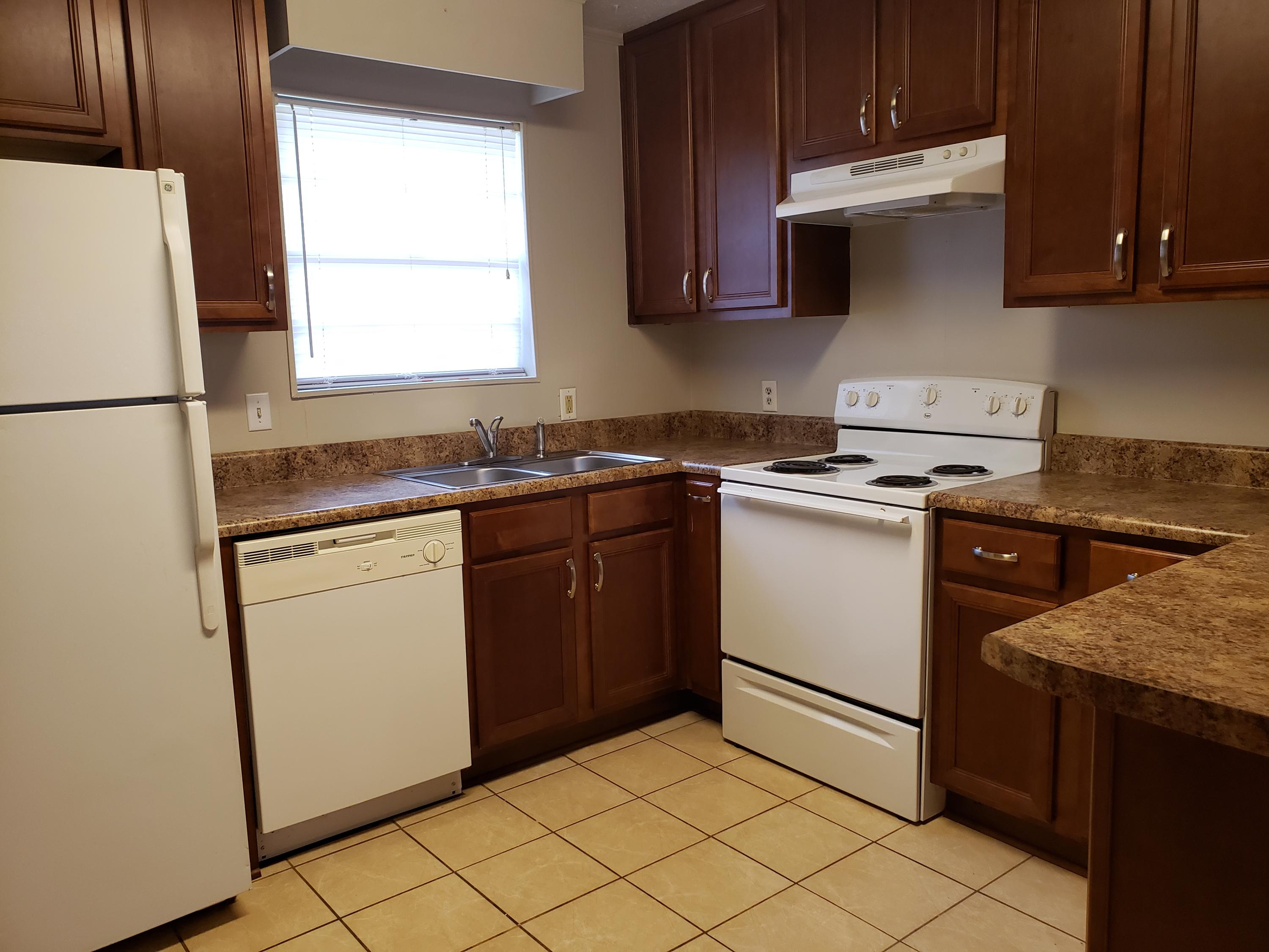 CALHOUN S/D TO DESTIN - Residential Lease