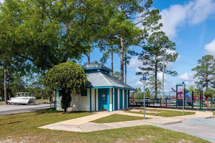 TOWN OF SANTA ROSA - Residential